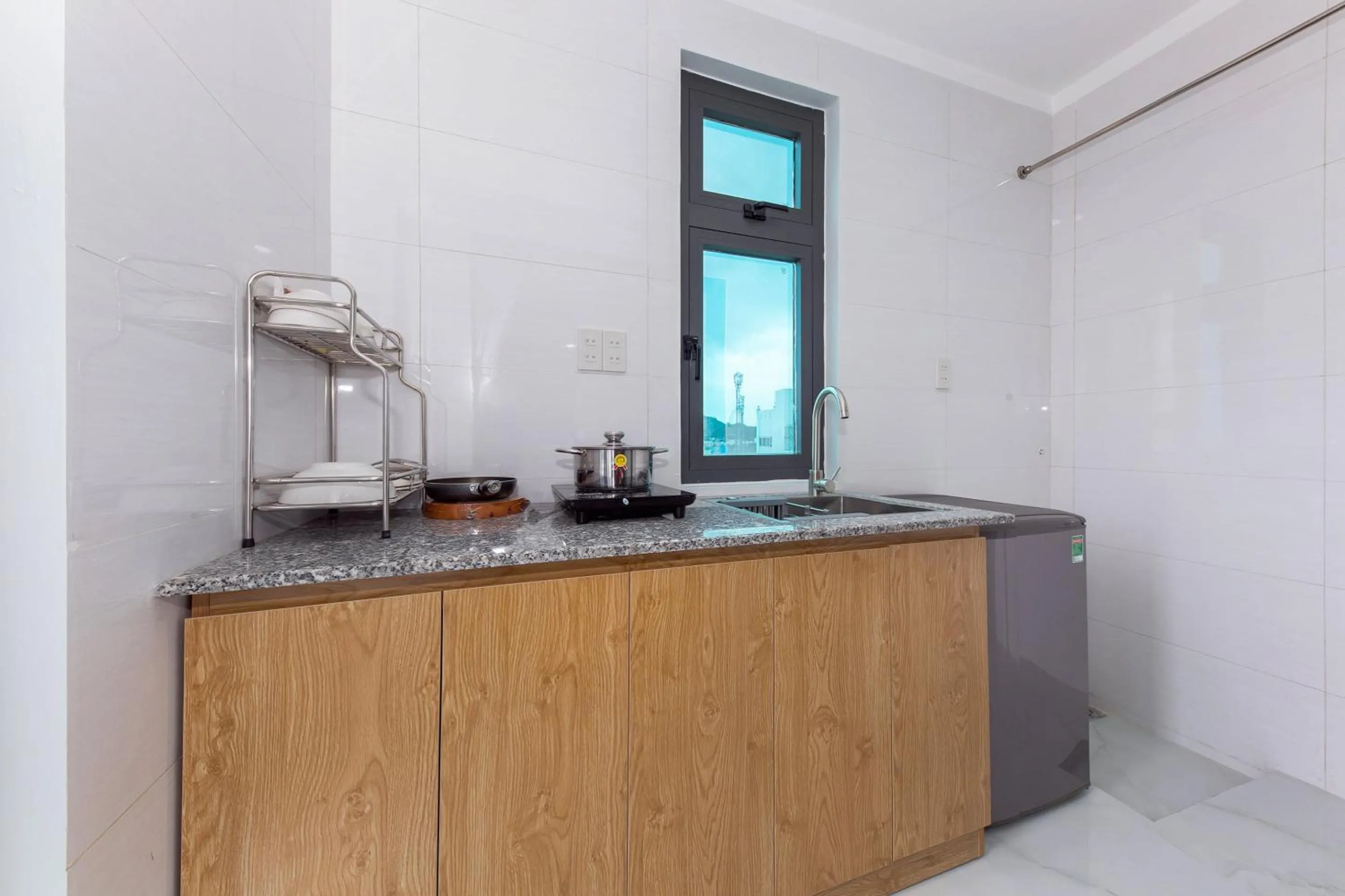 Kitchen or kitchenette in OYO 942 Cuong Hai Apartment