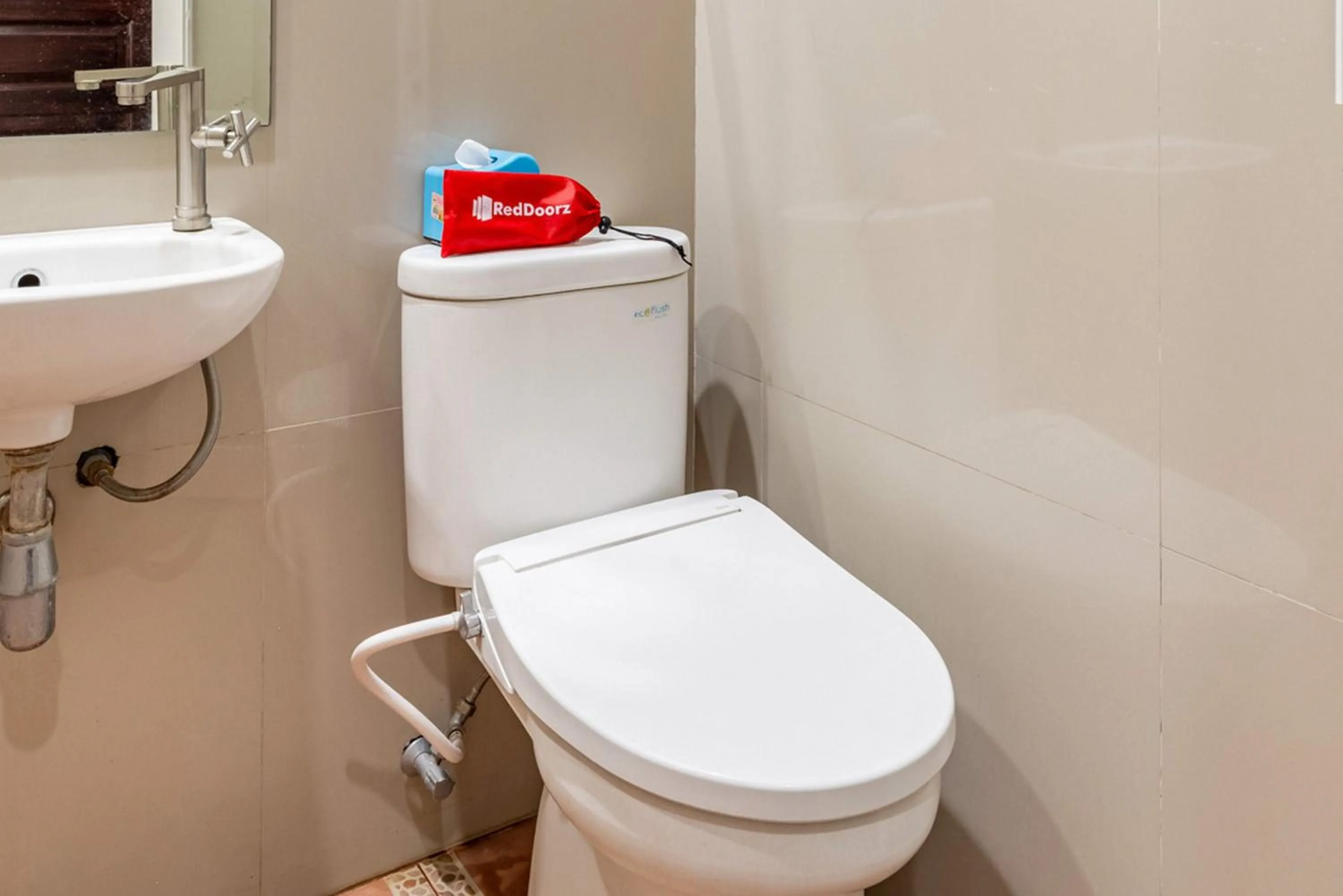 RedDoorz Syariah @ Soekarno Hatta Indah 2