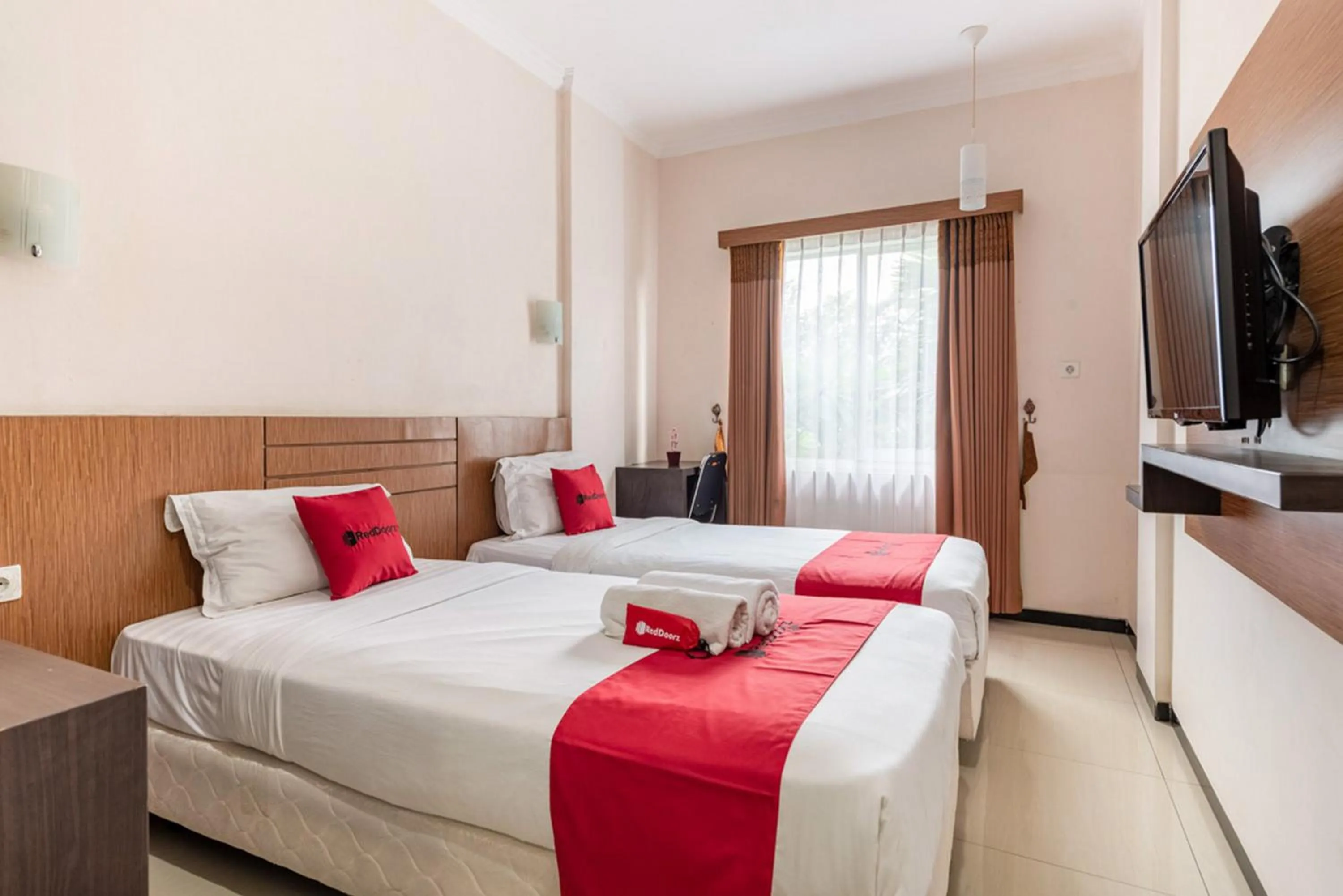 Bed in RedDoorz Syariah @ Soekarno Hatta Indah 2