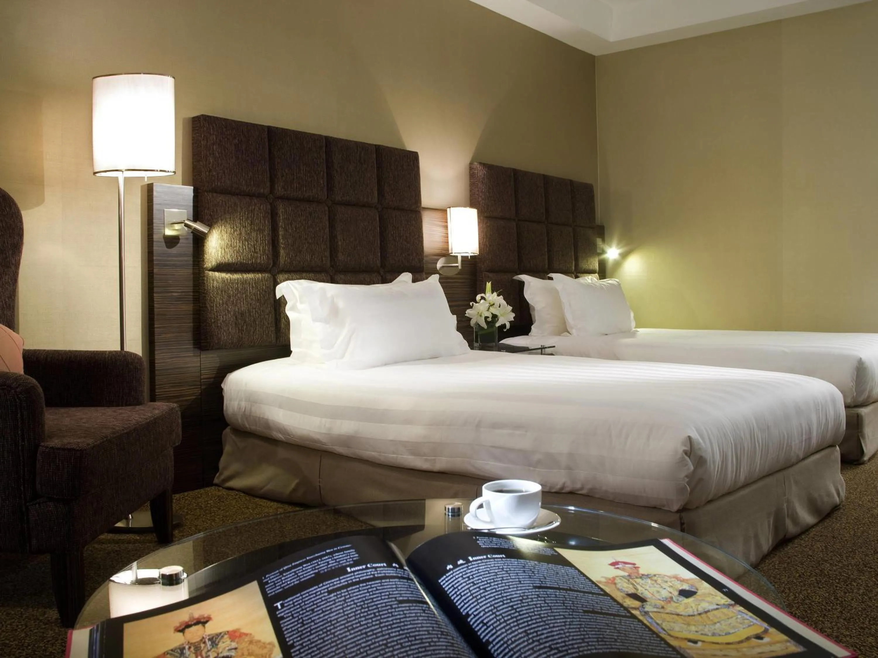 Bedroom, Bed in Novotel Beijing Peace