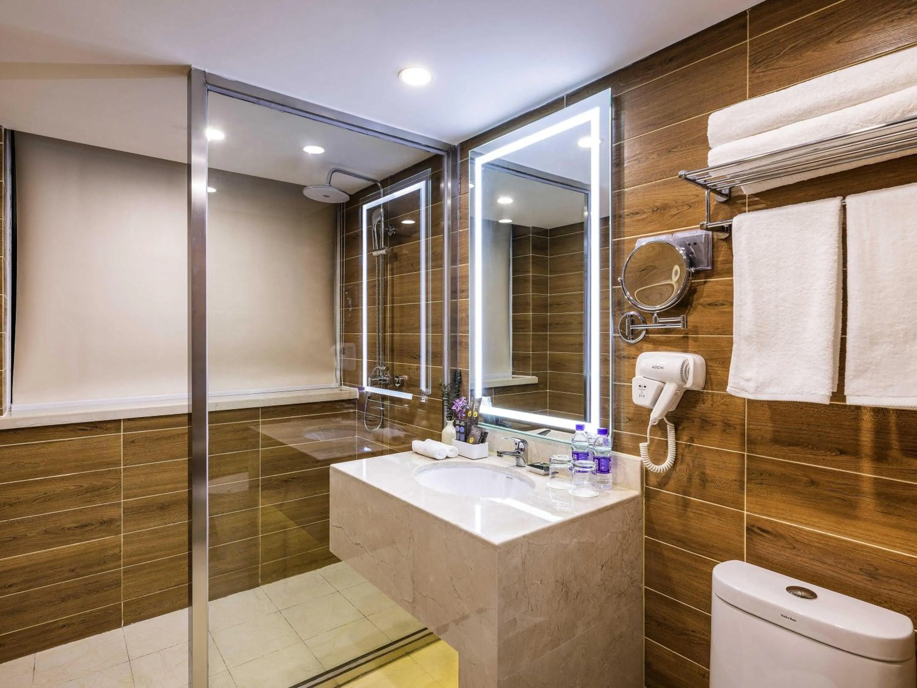 Bedroom in Novotel Beijing Peace