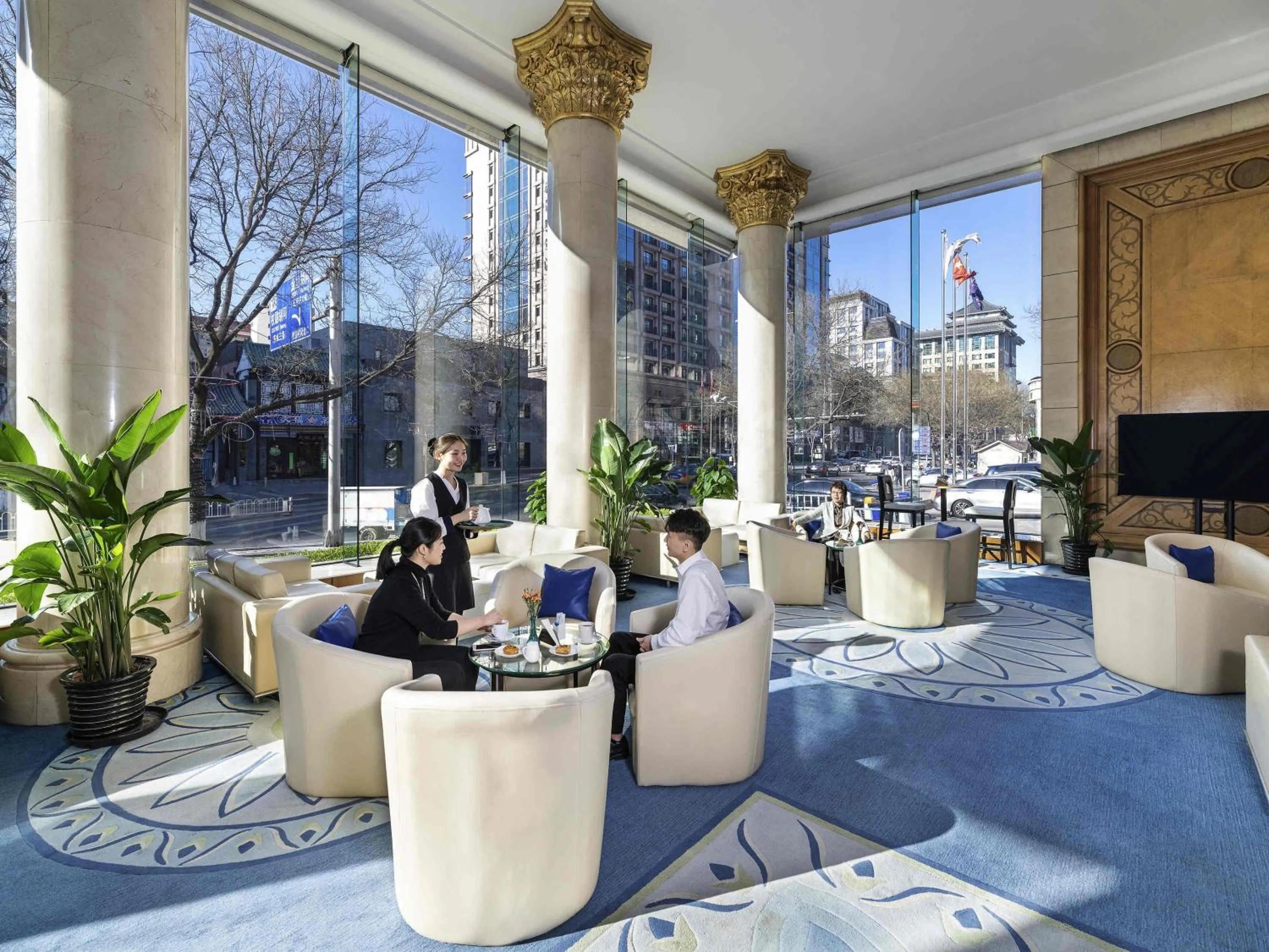 Lounge or bar in Peace Hotel Beijing