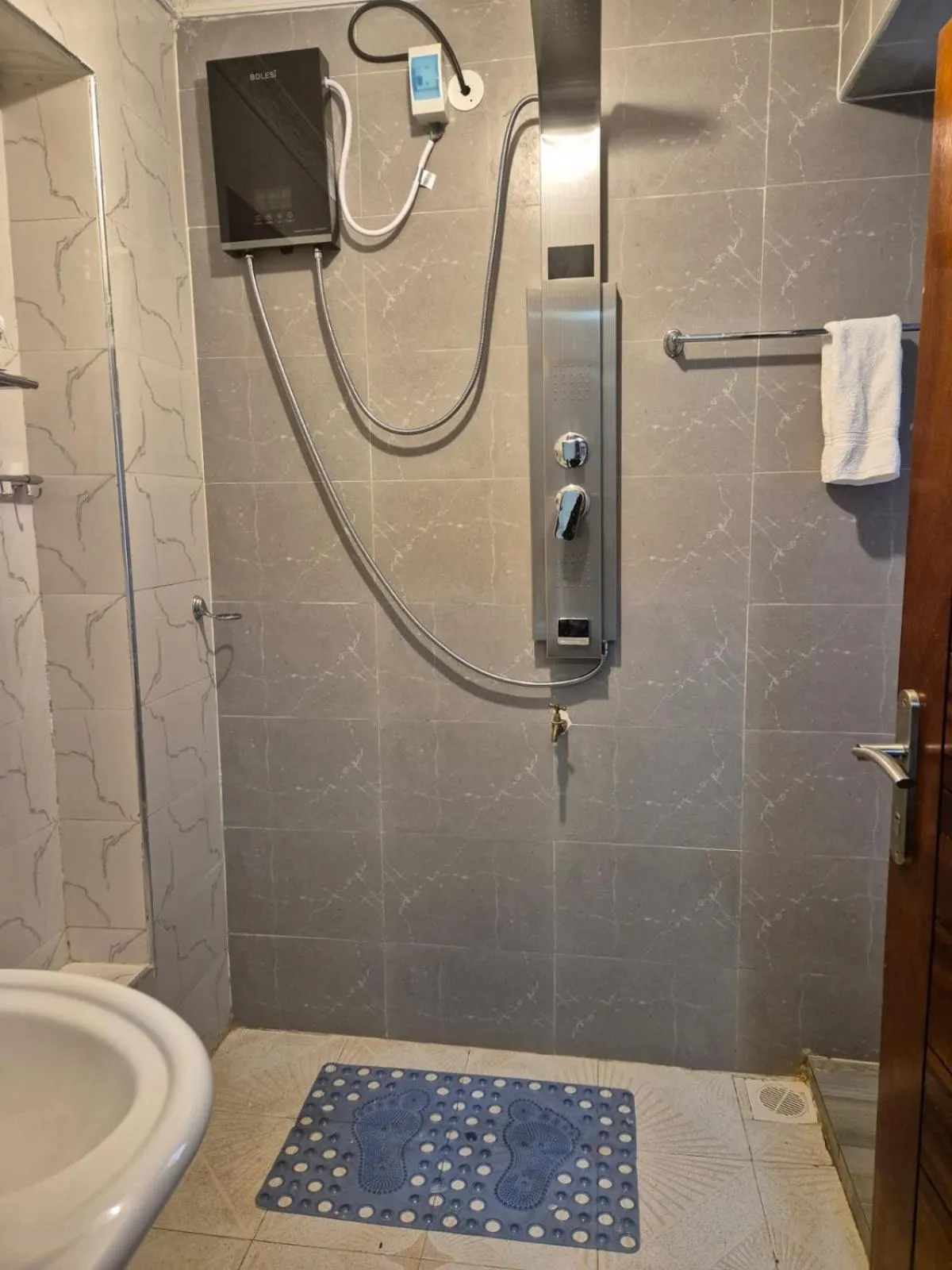 Shower in Asyana Gardens