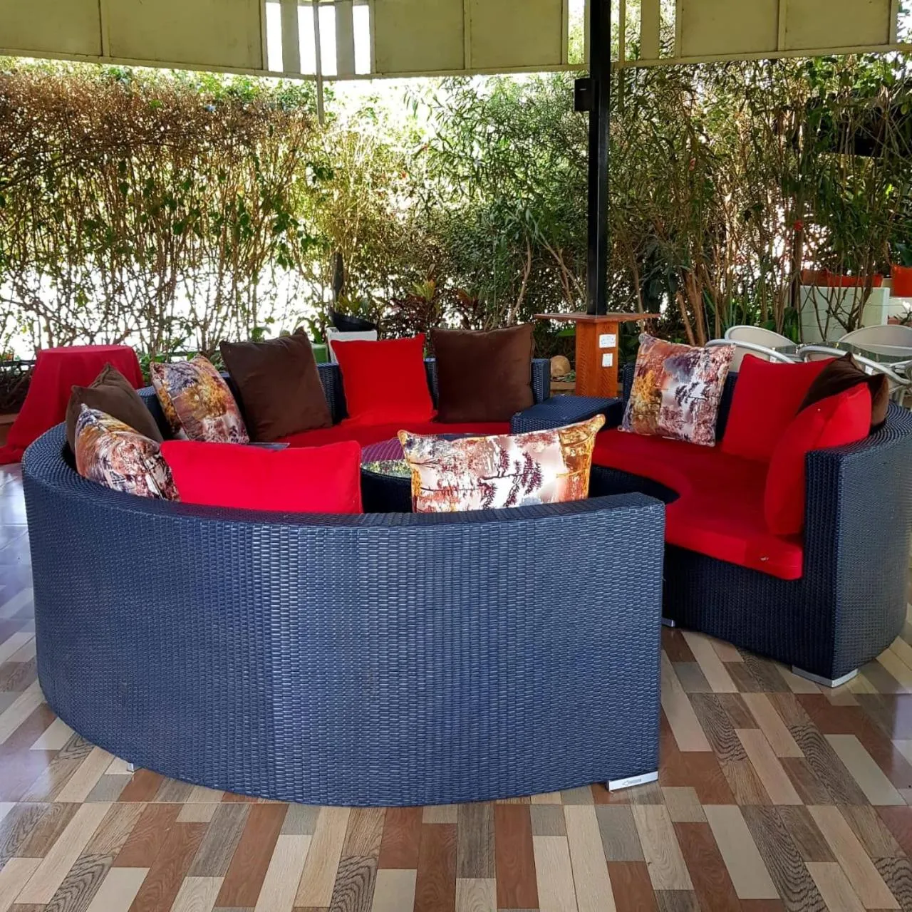 Restaurant/places to eat in Asyana Gardens