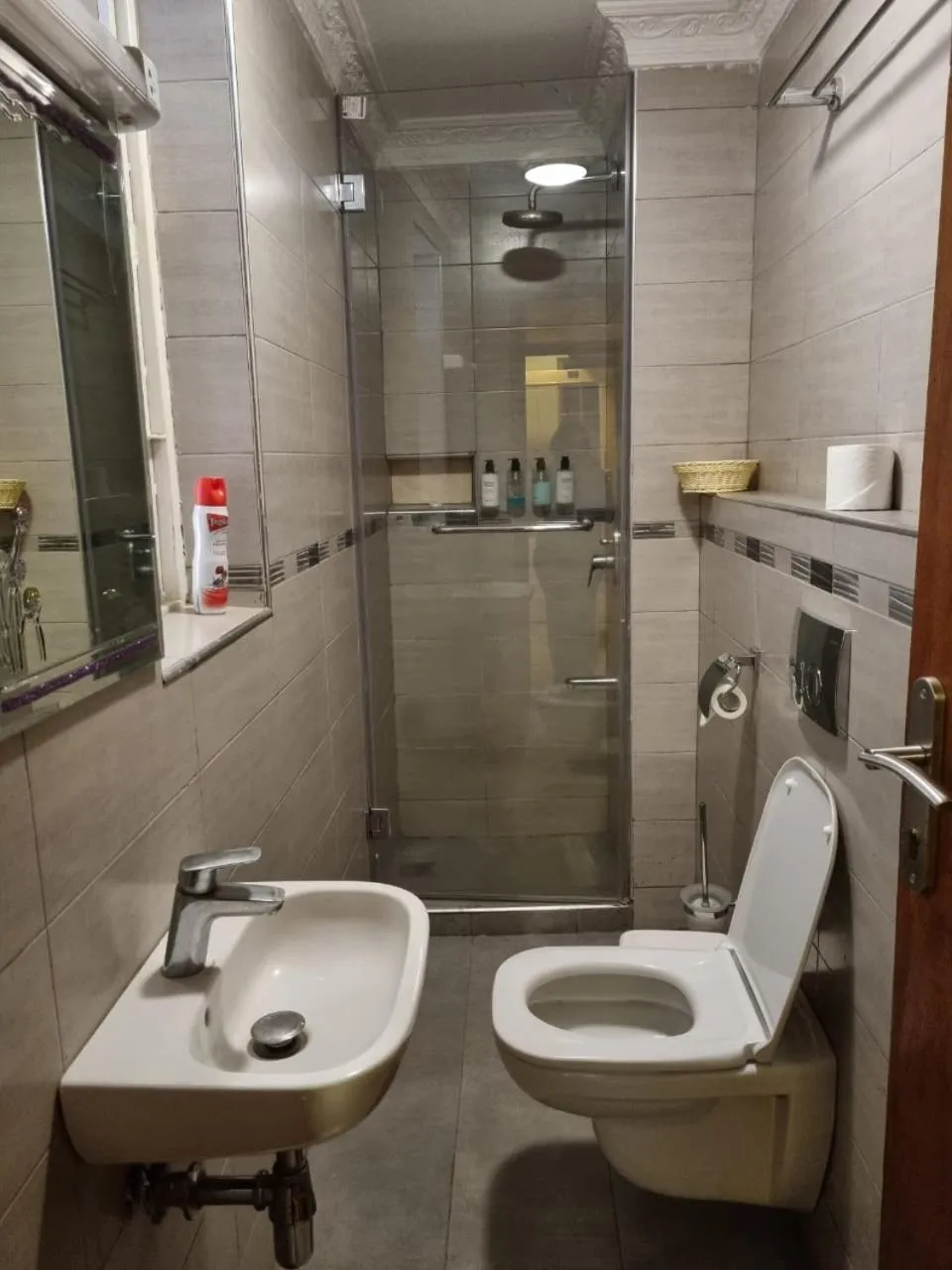 Shower in Asyana Gardens