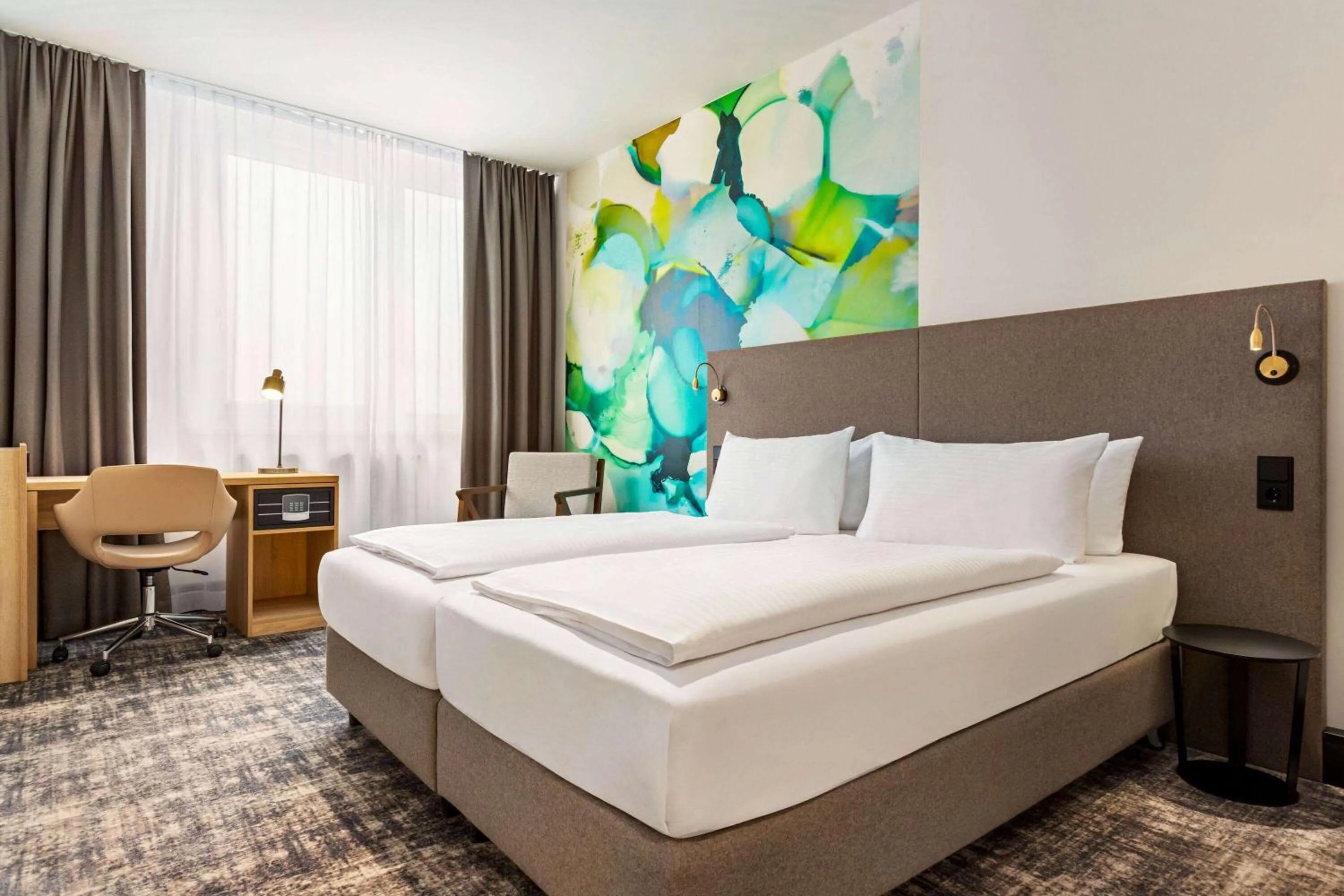 Photo of the whole room, Bed in Wyndham Garden Munich Messe