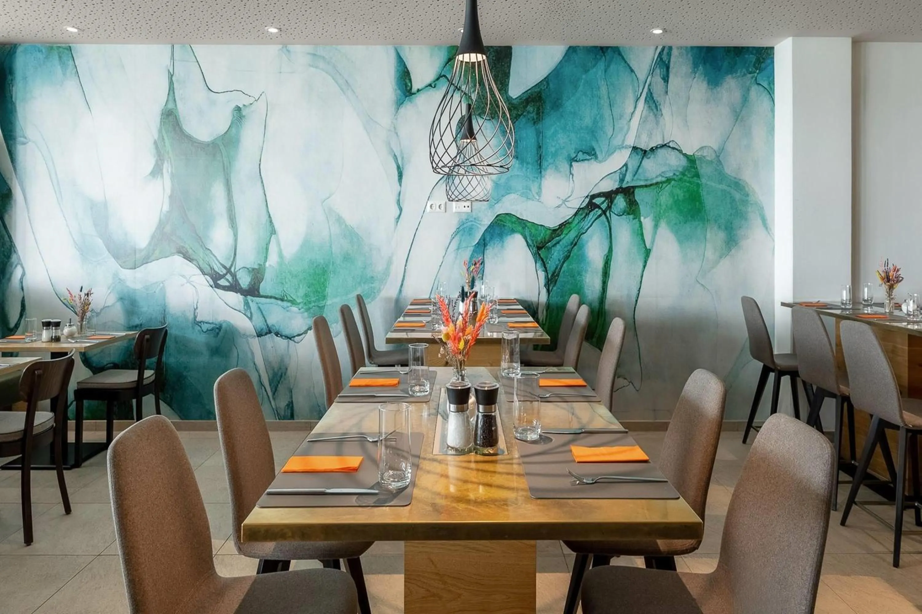 Restaurant/places to eat in Wyndham Garden Munich Messe