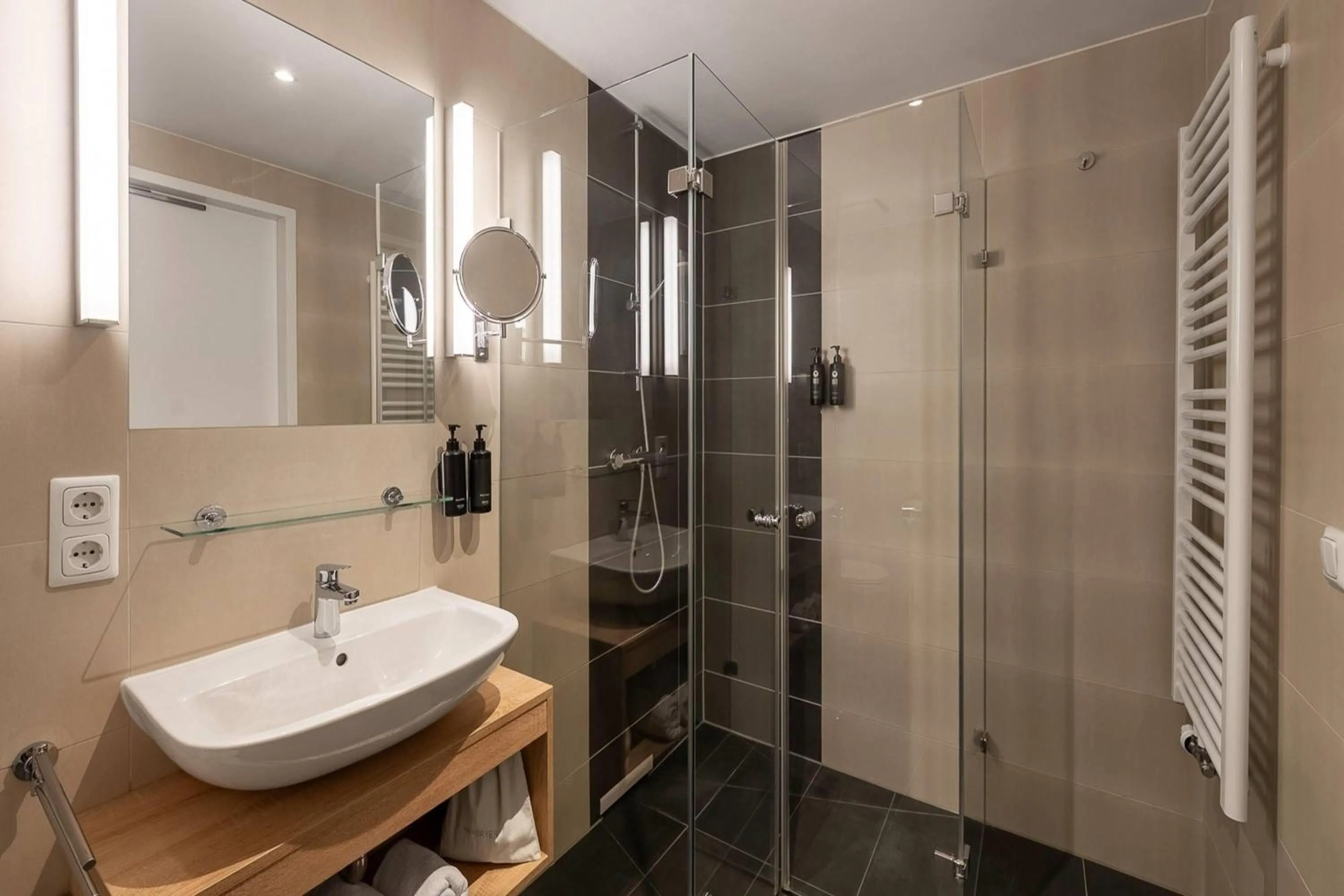 Bathroom in Wyndham Garden Munich Messe