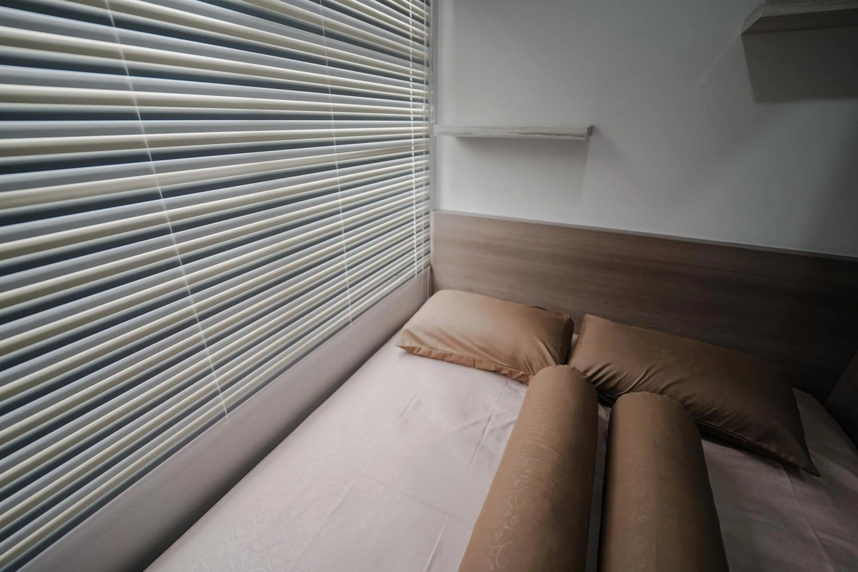 Bed in The Jarrdin by Bethania Pro