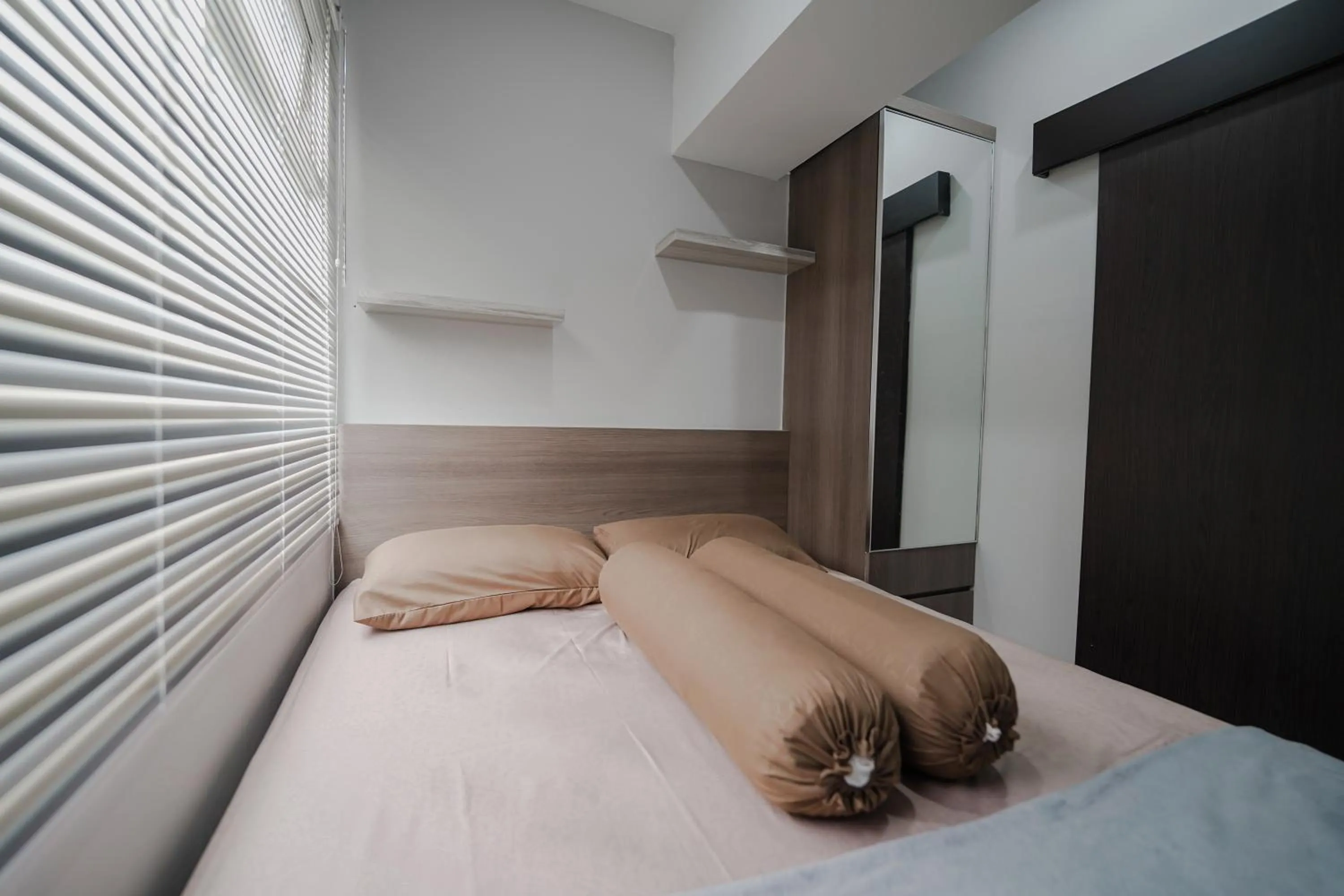 Bed in The Jarrdin by Bethania Pro