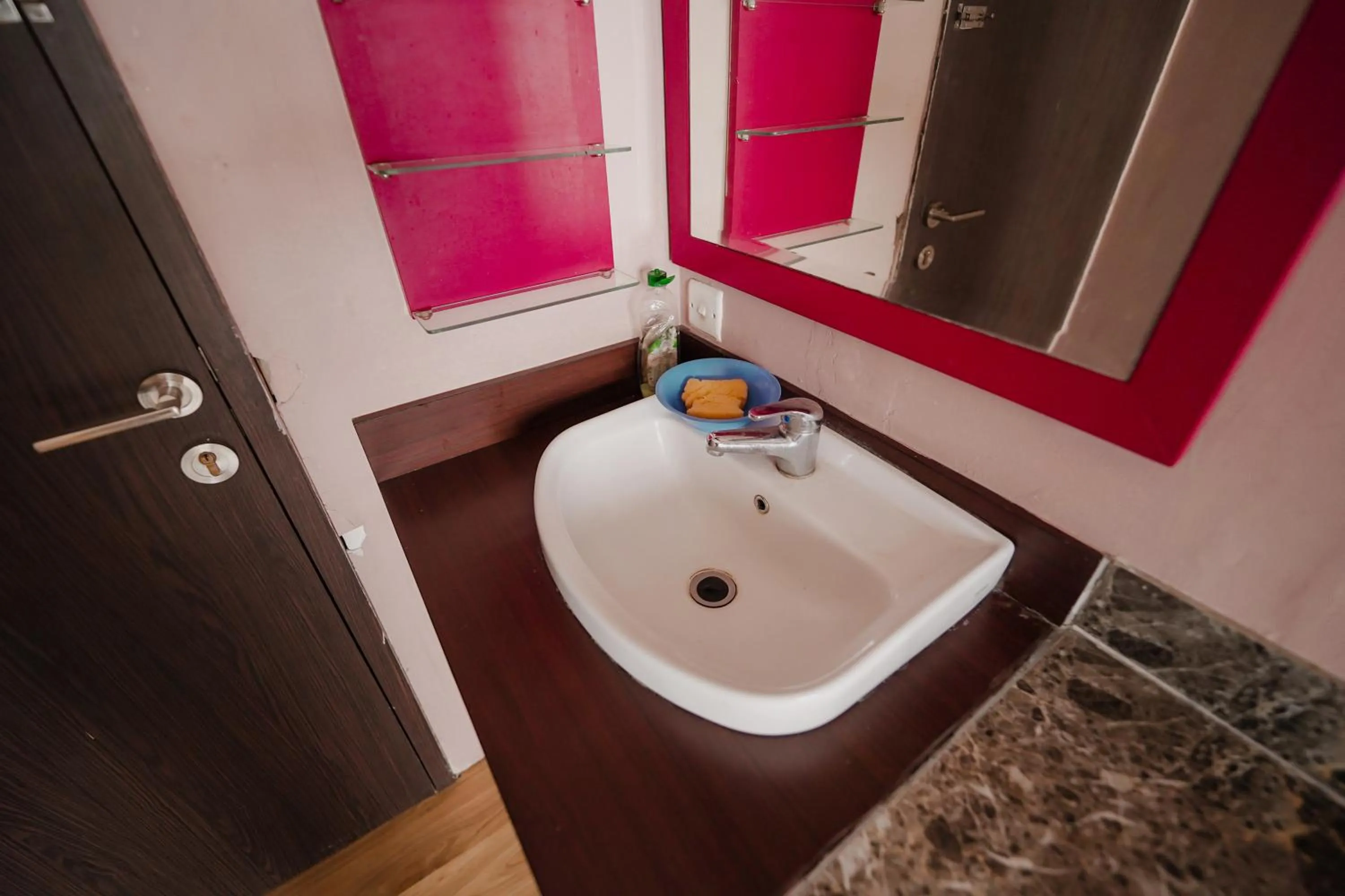 Bathroom in The Jarrdin by Bethania Pro