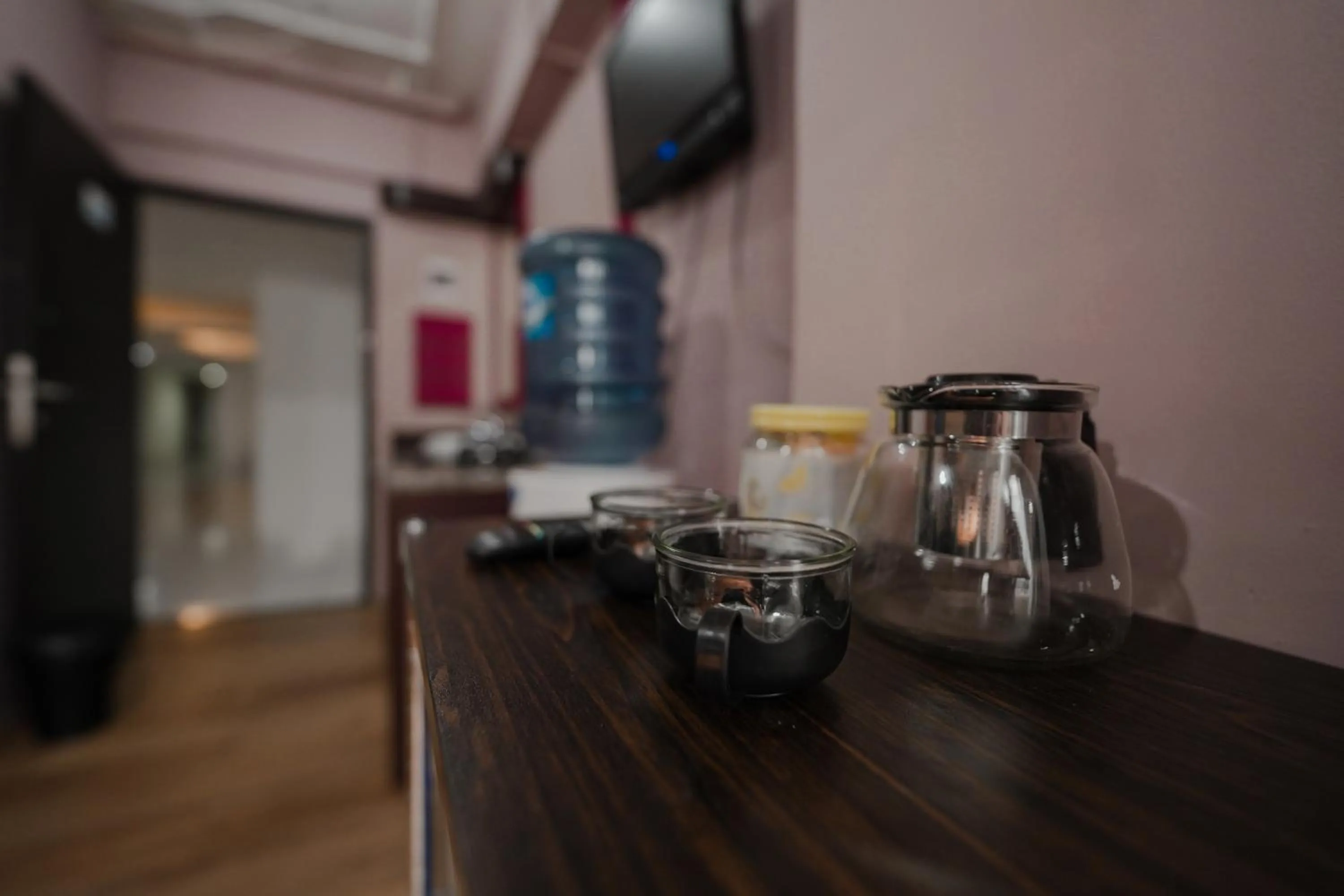 Coffee/tea facilities in The Jarrdin by Bethania Pro