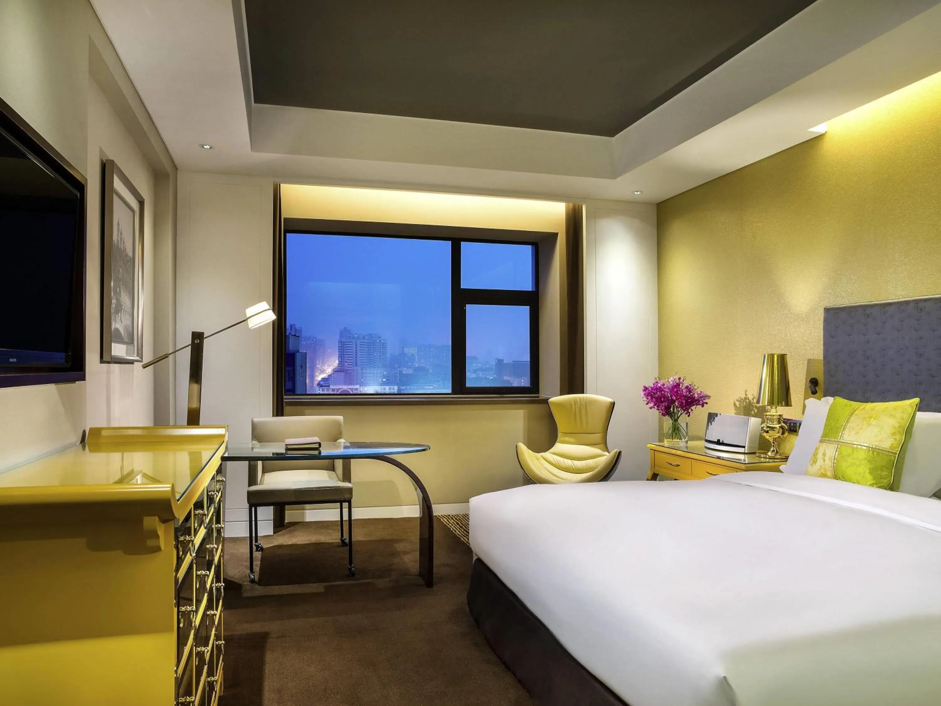 Superior King Room in Sofitel Zhengzhou International