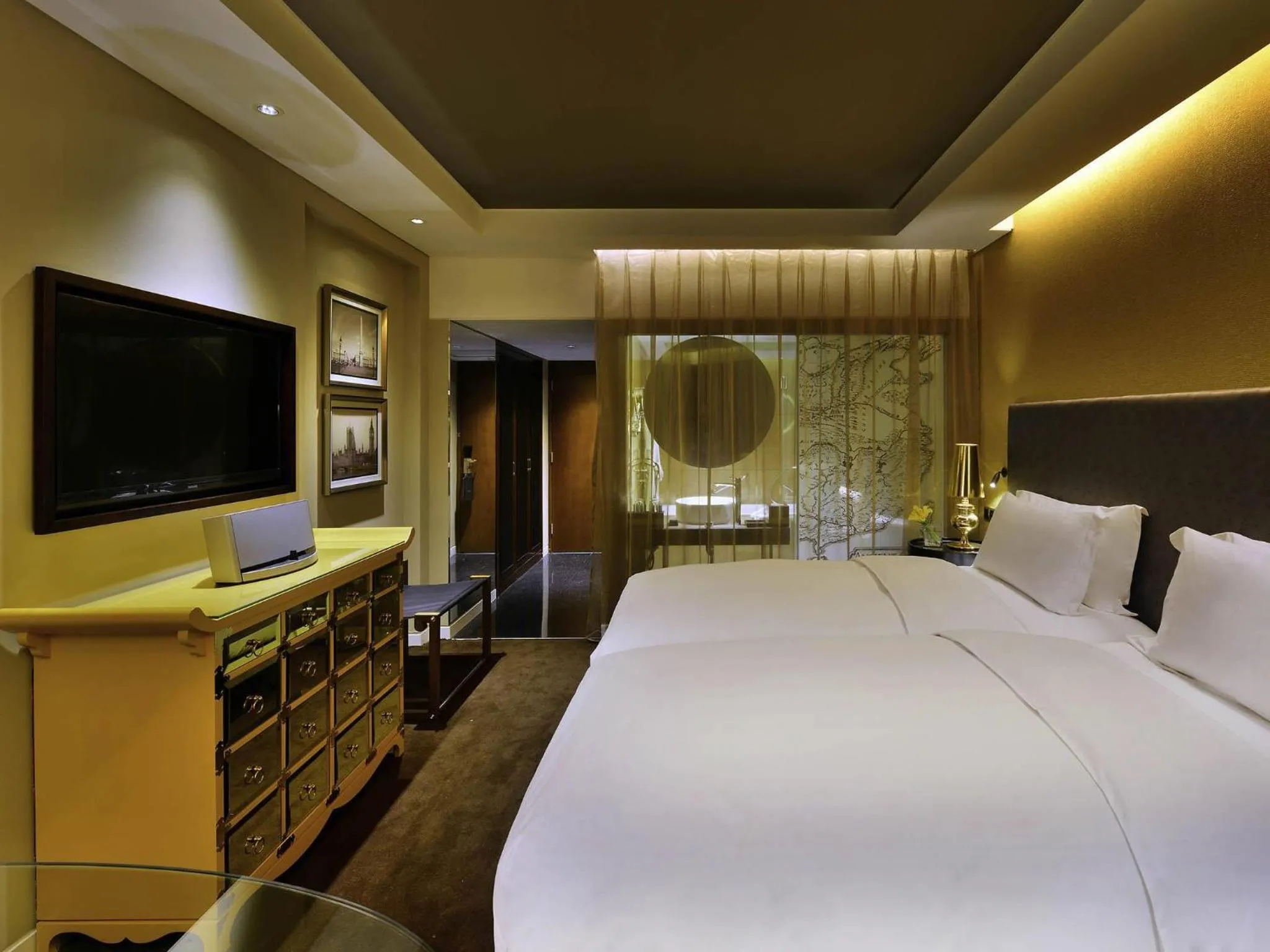 Bedroom, Bed in Sofitel Zhengzhou International