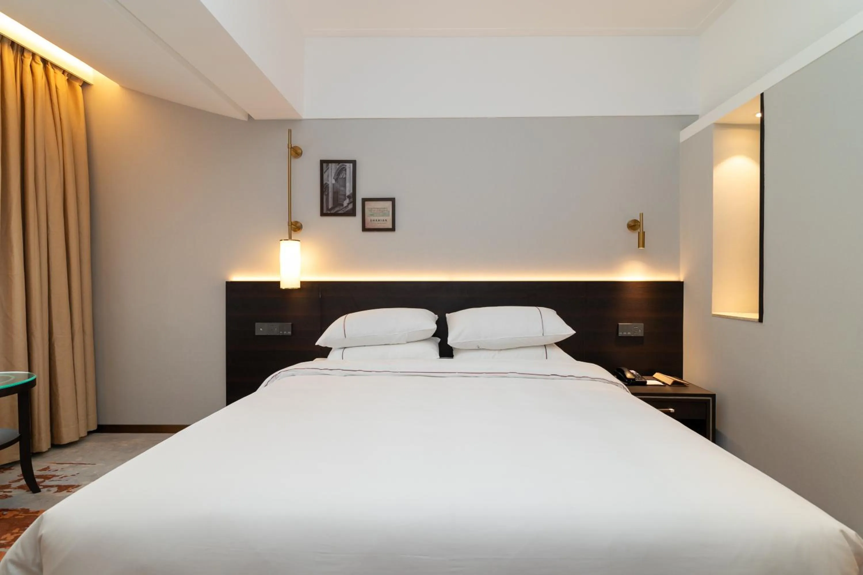 Bed in Guangdong Victory Hotel