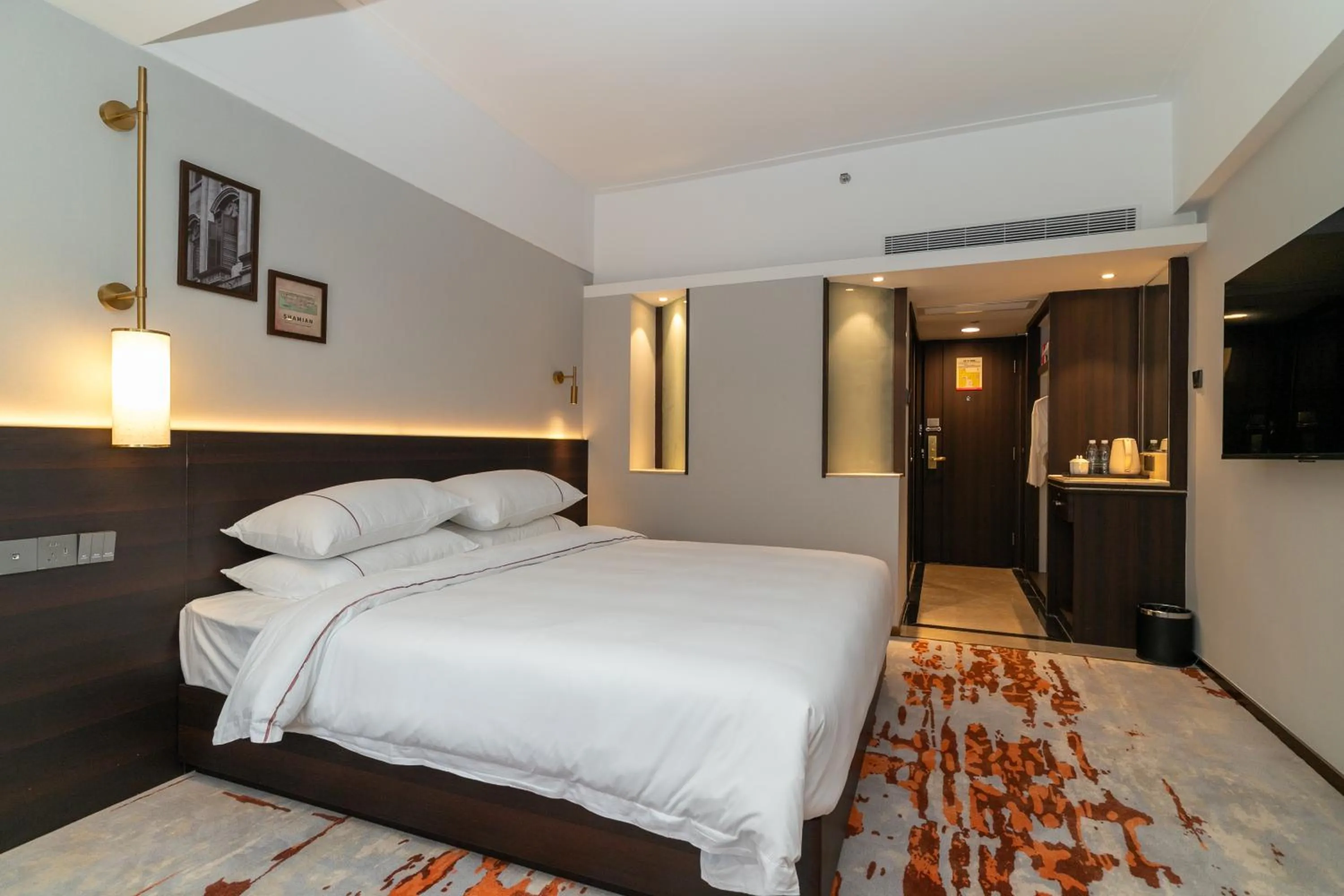 Bed in Guangdong Victory Hotel