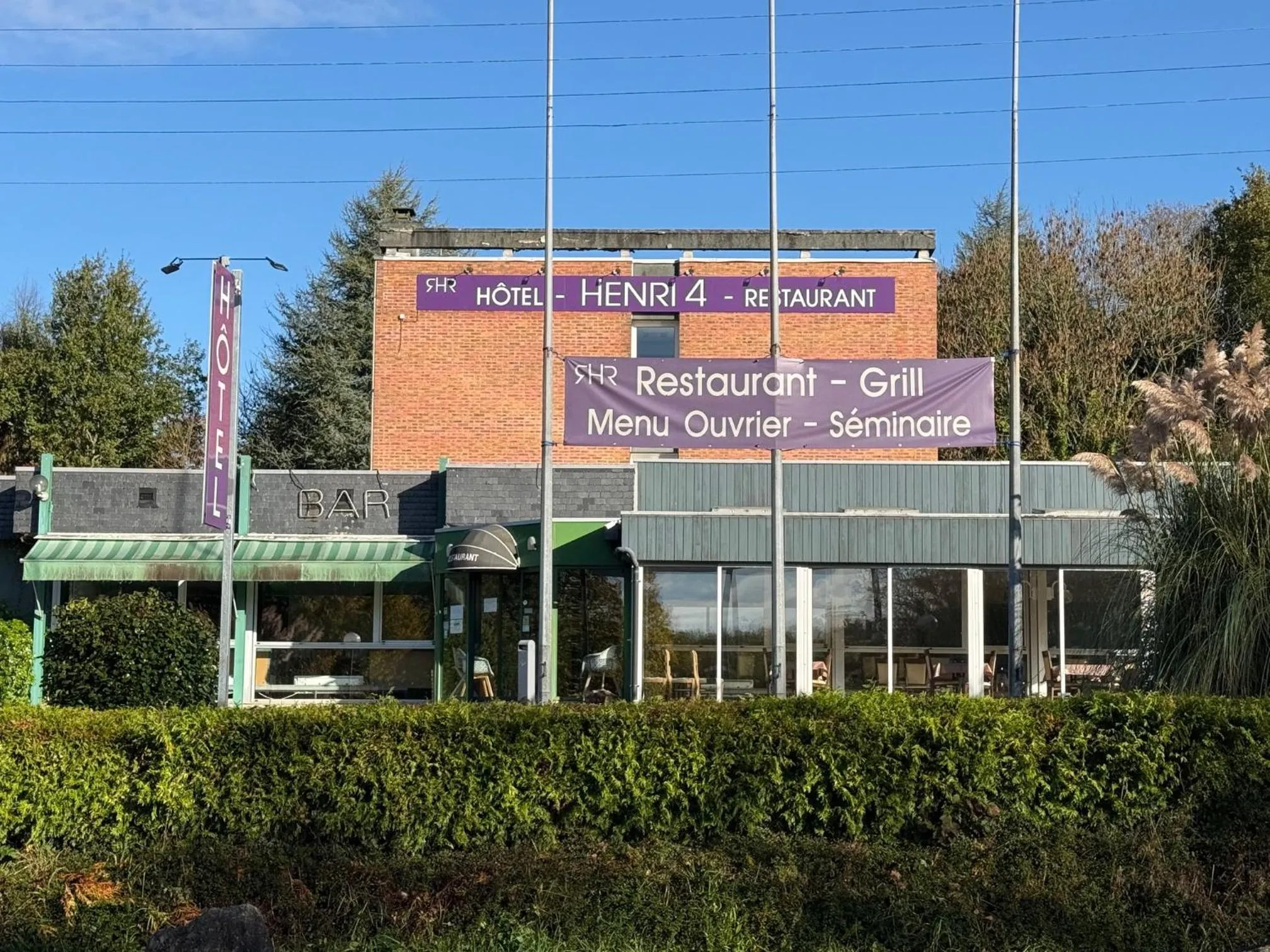 Property building in Henri 4