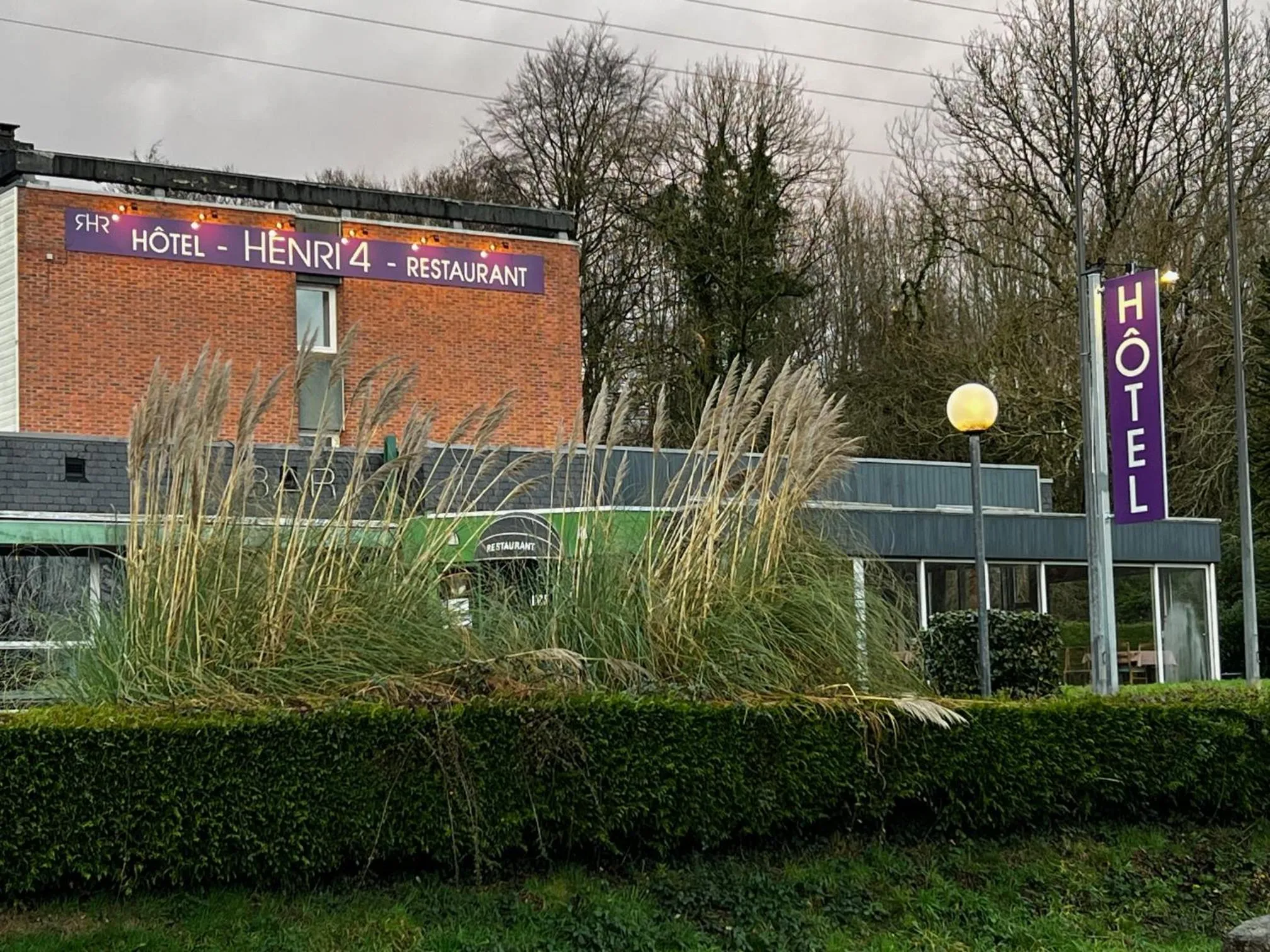 Property building in Henri 4