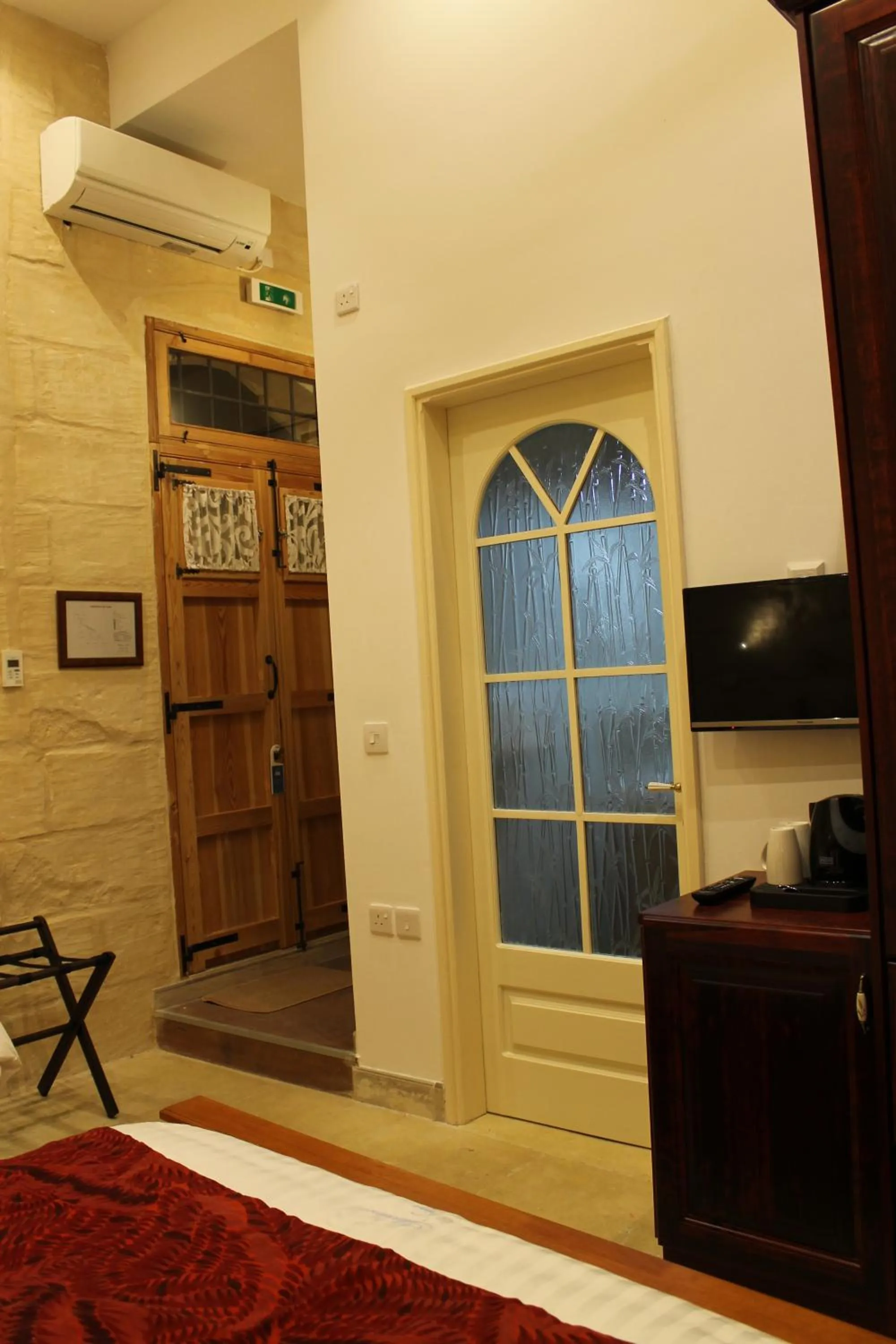 TV and multimedia in Palazzino Nina Boutique Hotel