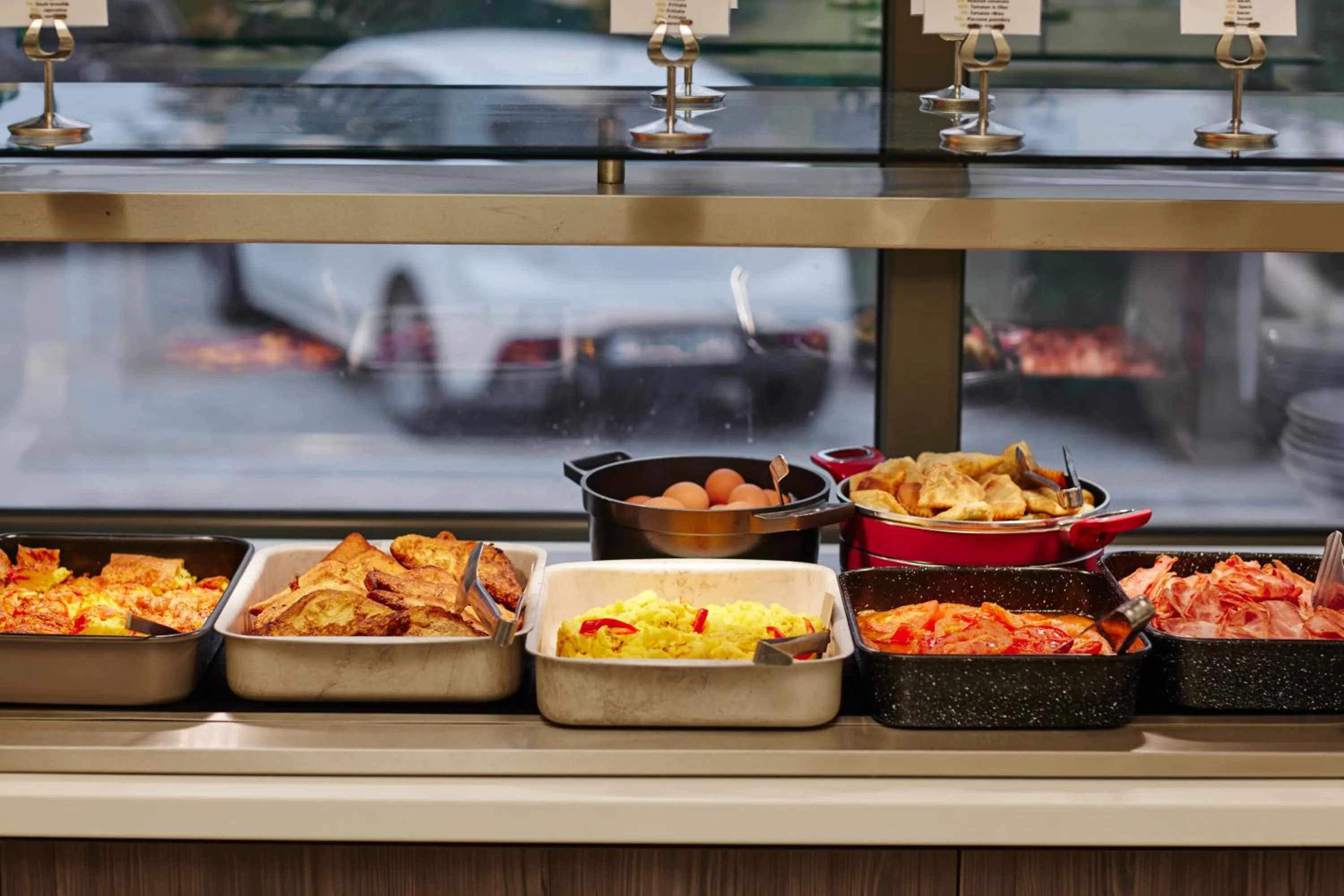 Buffet breakfast in Amnissos Residence