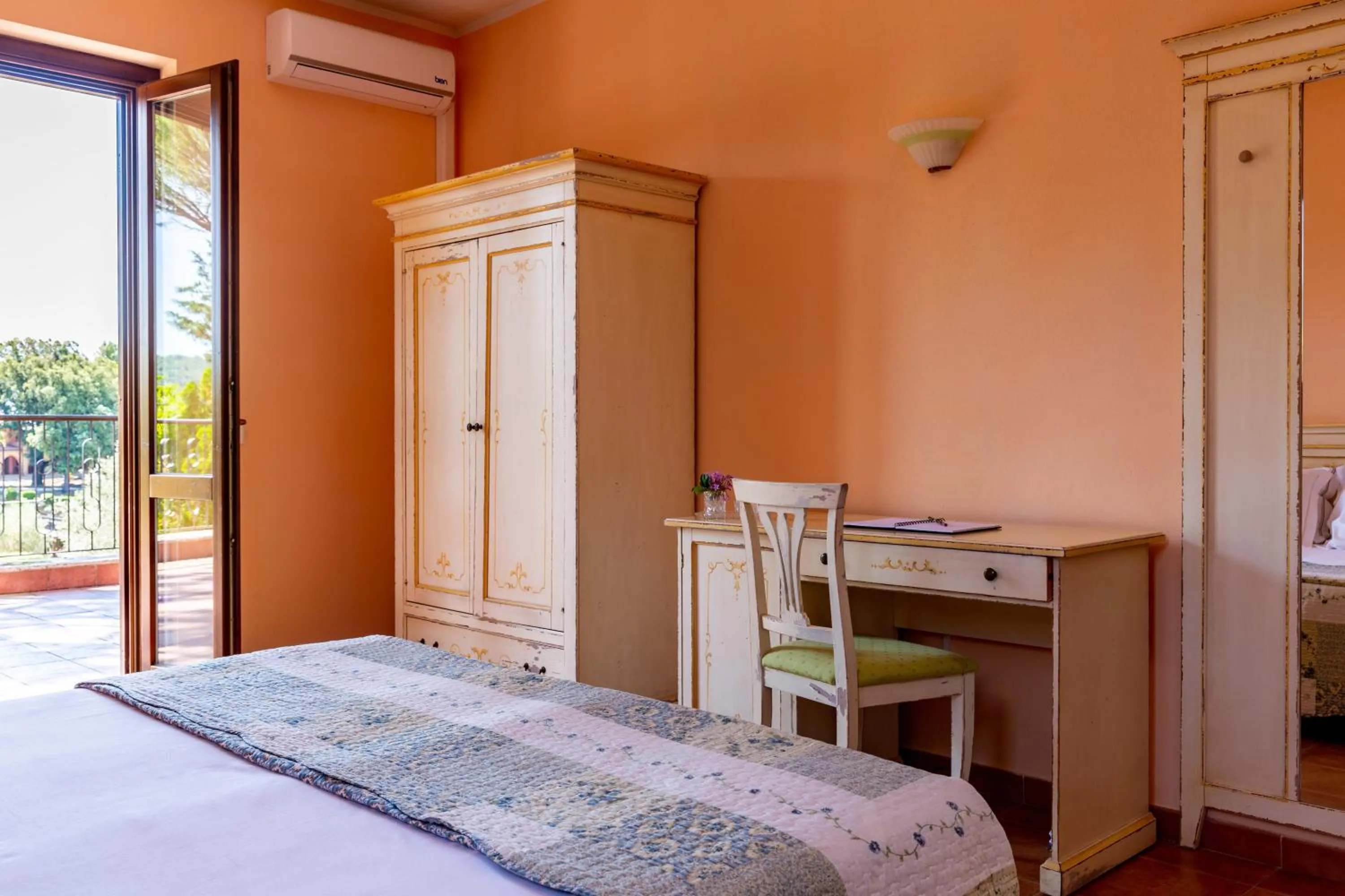 Bedroom, Bed in Palazzo Vittoria