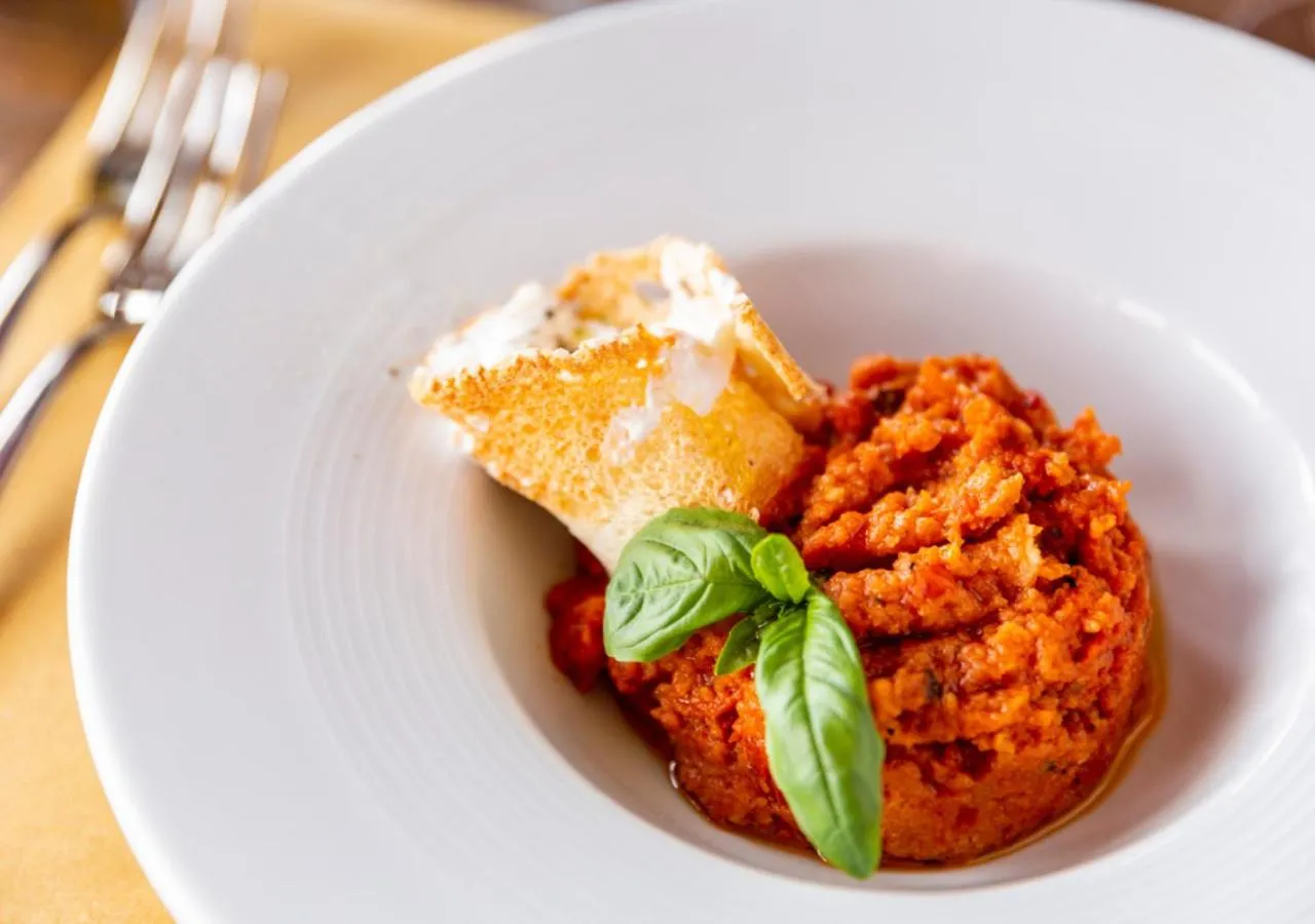 Restaurant/places to eat in Palazzo Vittoria