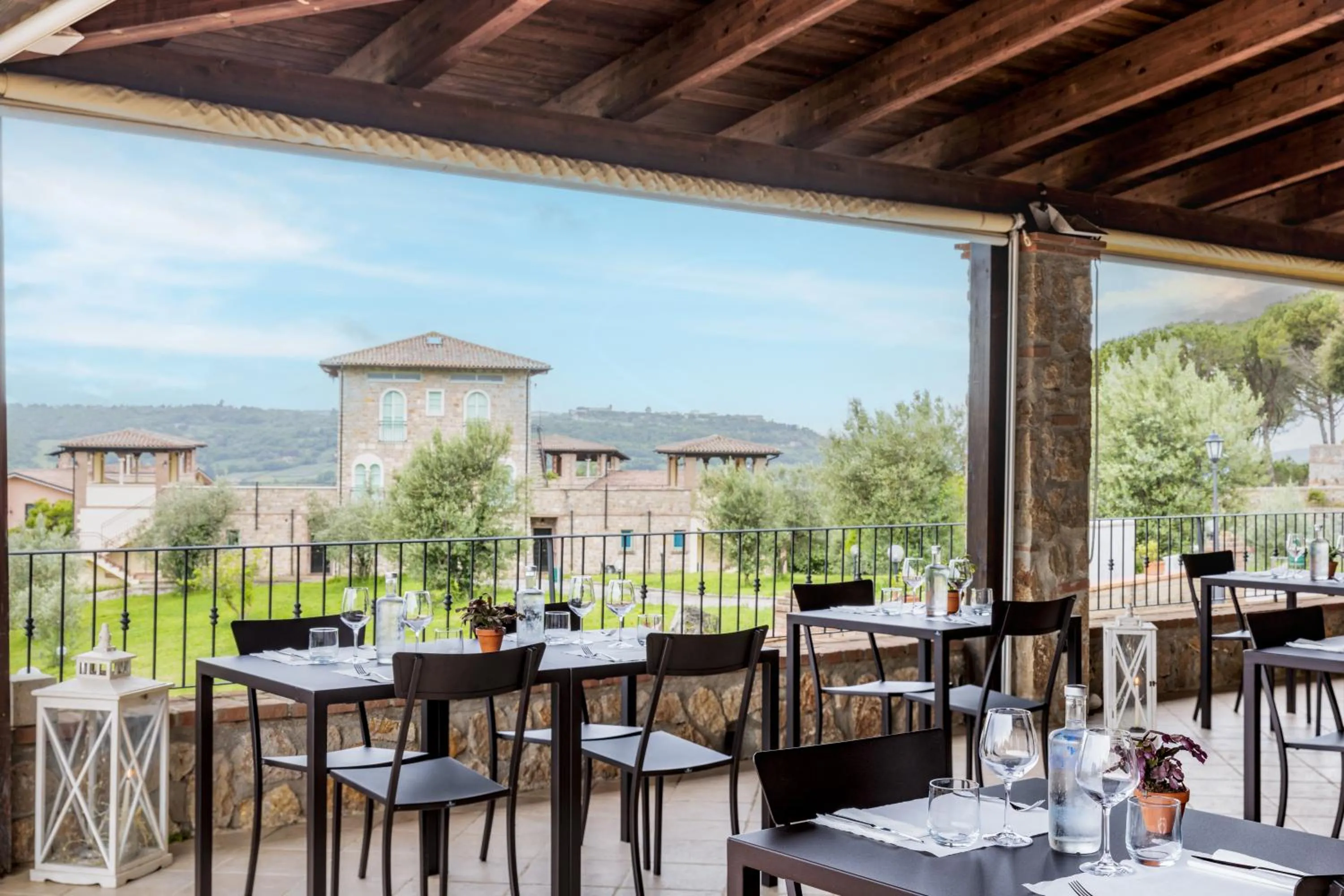 Restaurant/places to eat in Palazzo Vittoria