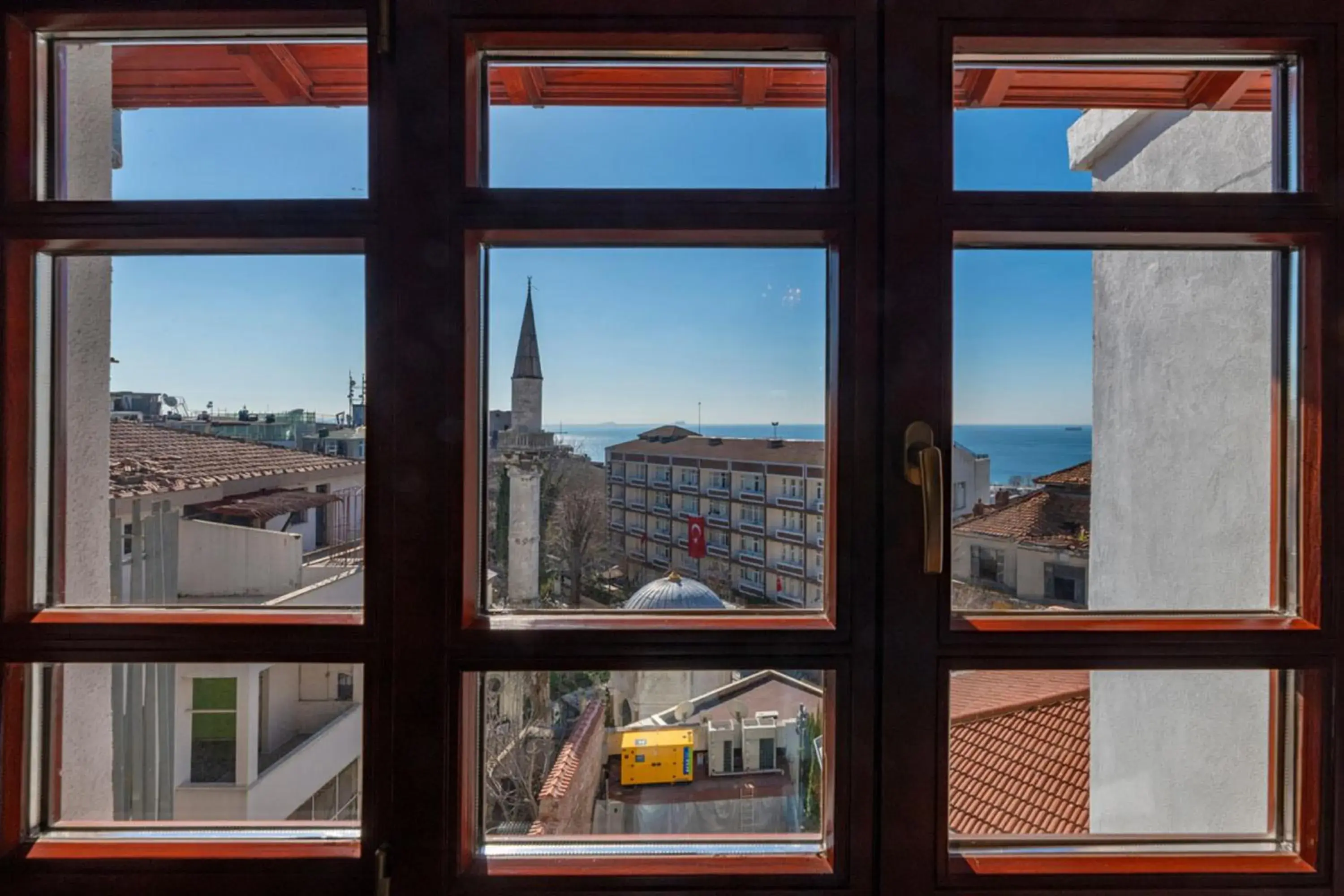 Deluxe Double Room with Sea View in Blue Gilroy Hotel Deluxe Double Room with Sea View in Blue Gilroy Hotel