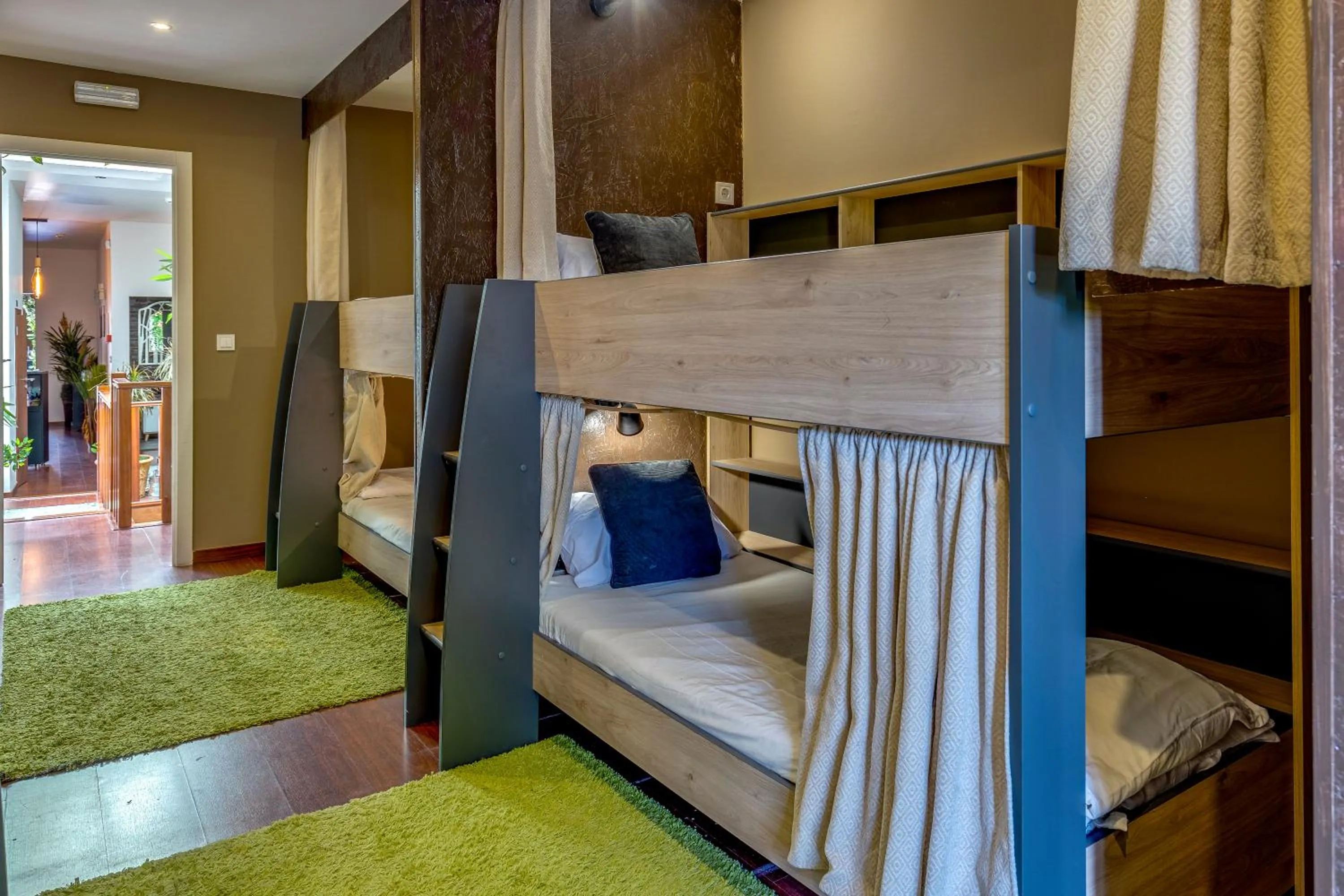 Bed in Garden in Town Hostel