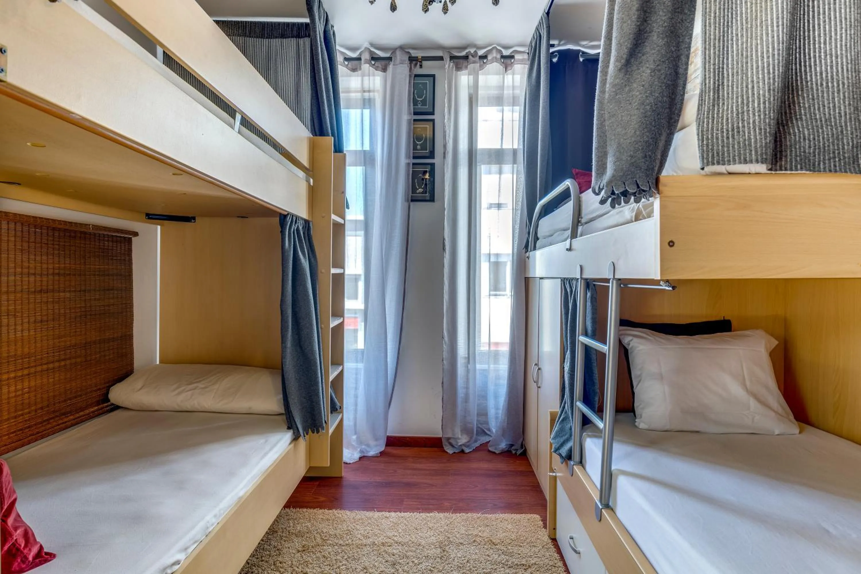 Bed in 4-Bed Female Dormitory Room in Garden in Town Hostel