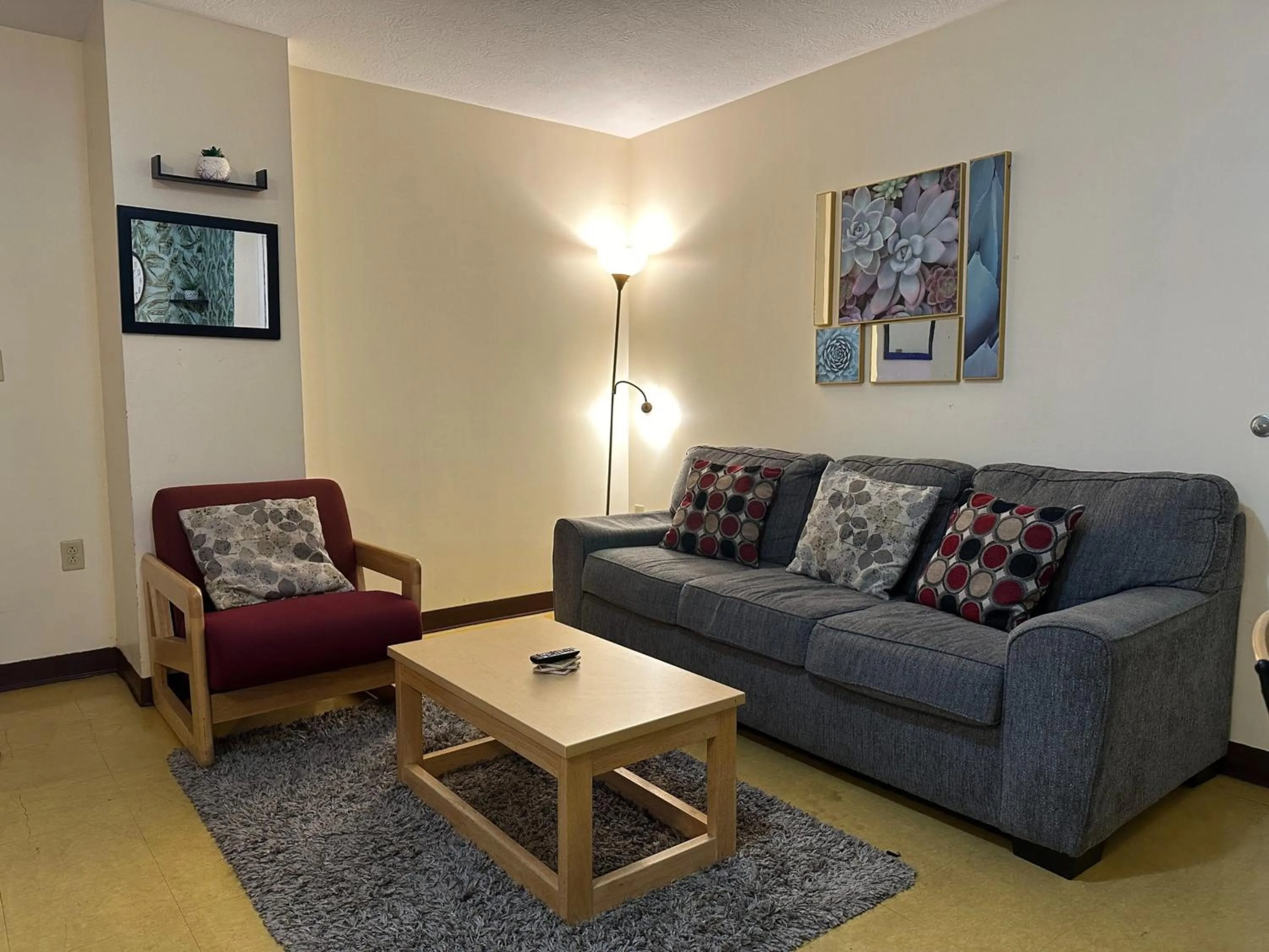 Living room in Stay Pittsburgh