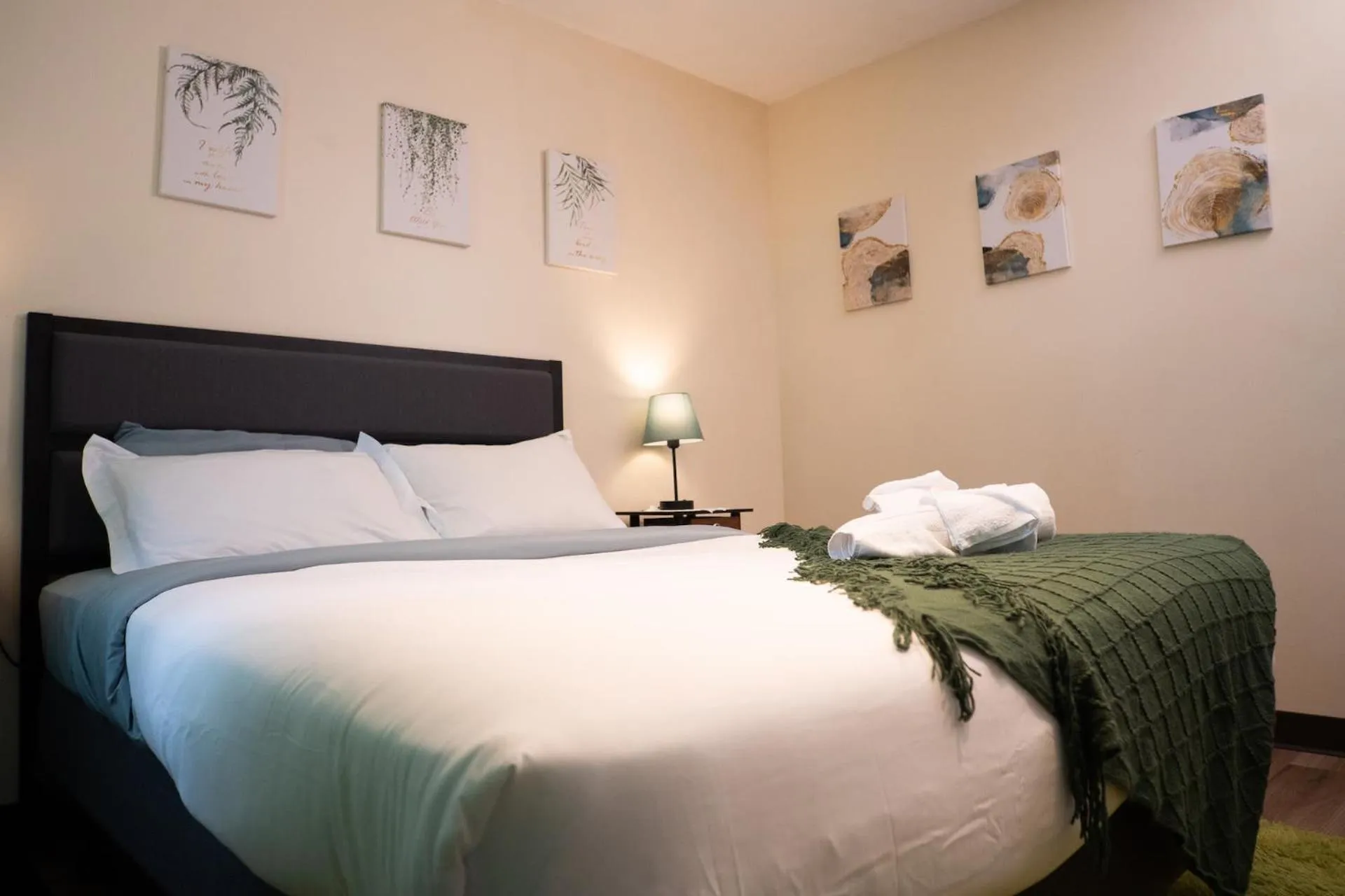 Bed in Stay Pittsburgh