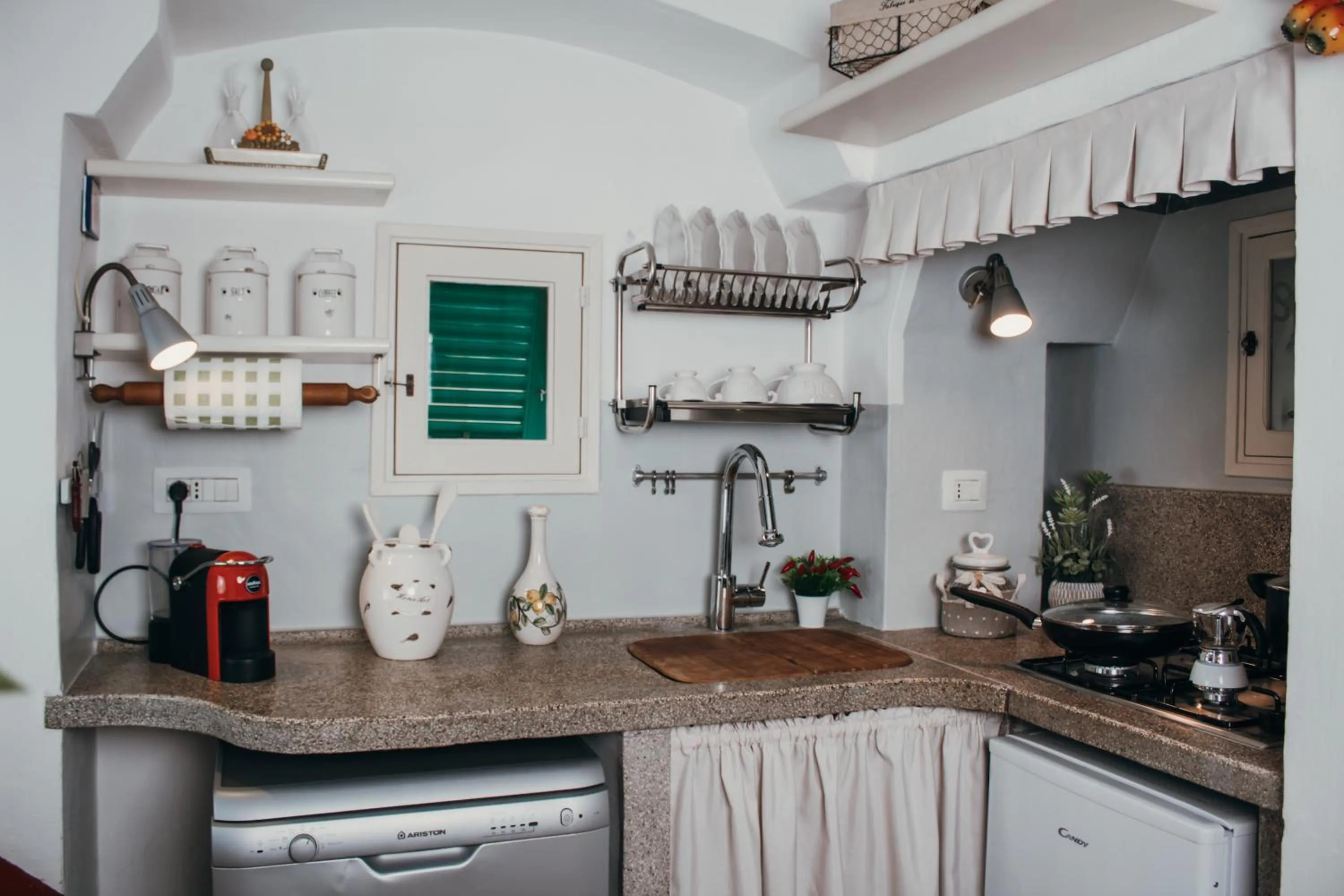 Kitchen or kitchenette in Dimora Antica Perla