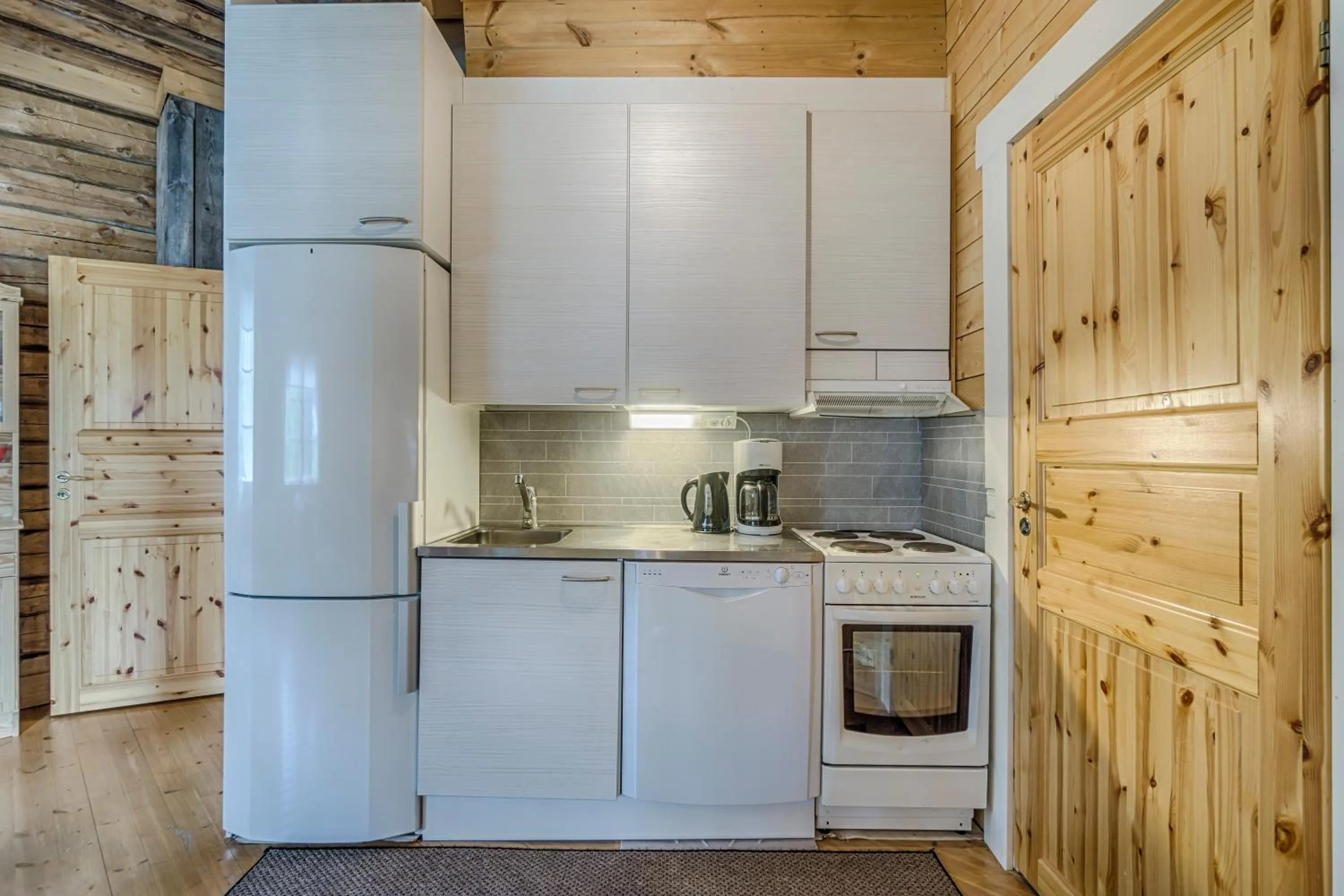 Kitchen or kitchenette in Iisakki Village