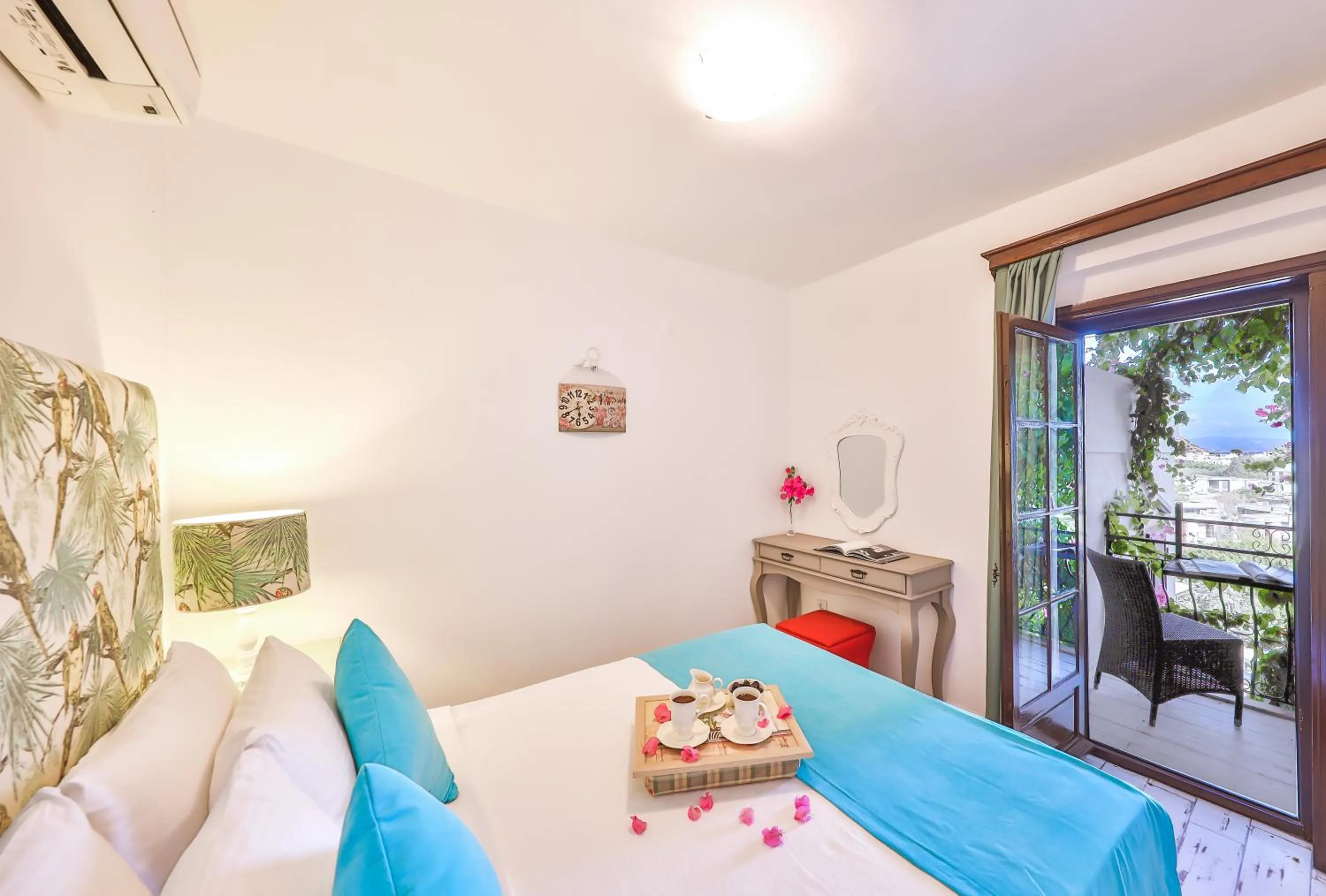 Photo of the whole room, Bed in Mare Garden Hotel