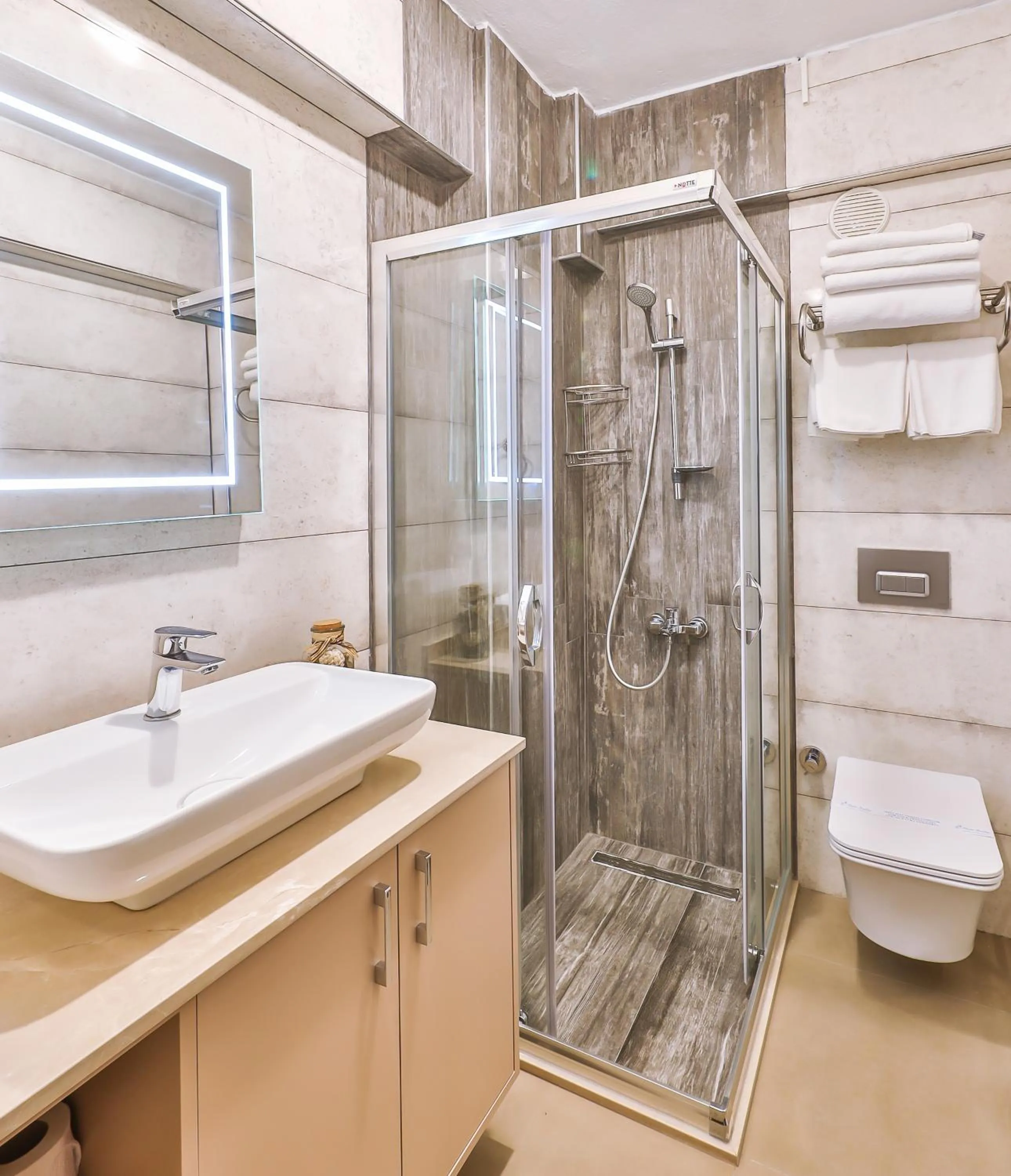 Bathroom in Mare Garden Hotel