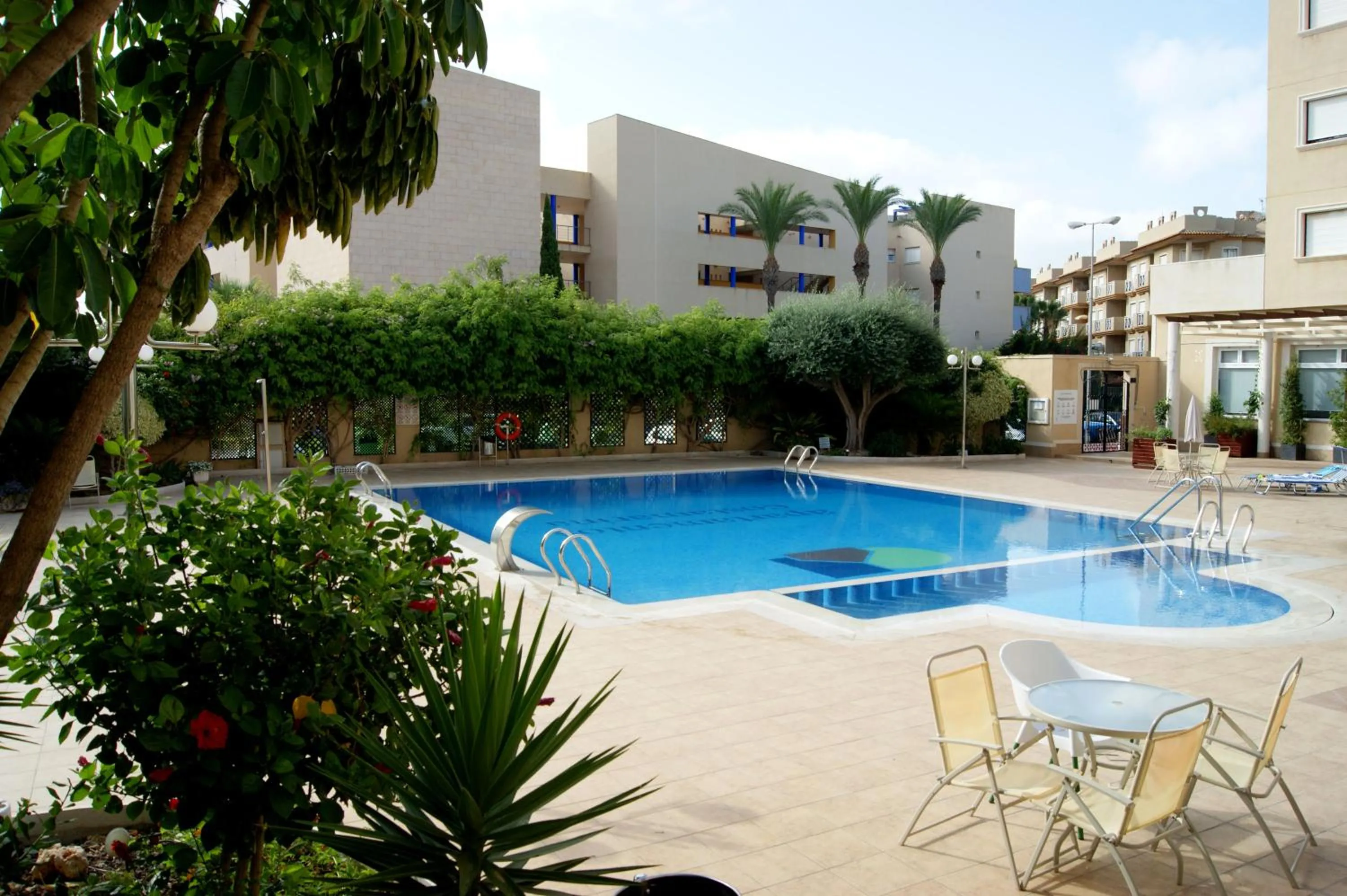 Day in COSTA MARINA - Cabo Roig - Vista a piscina