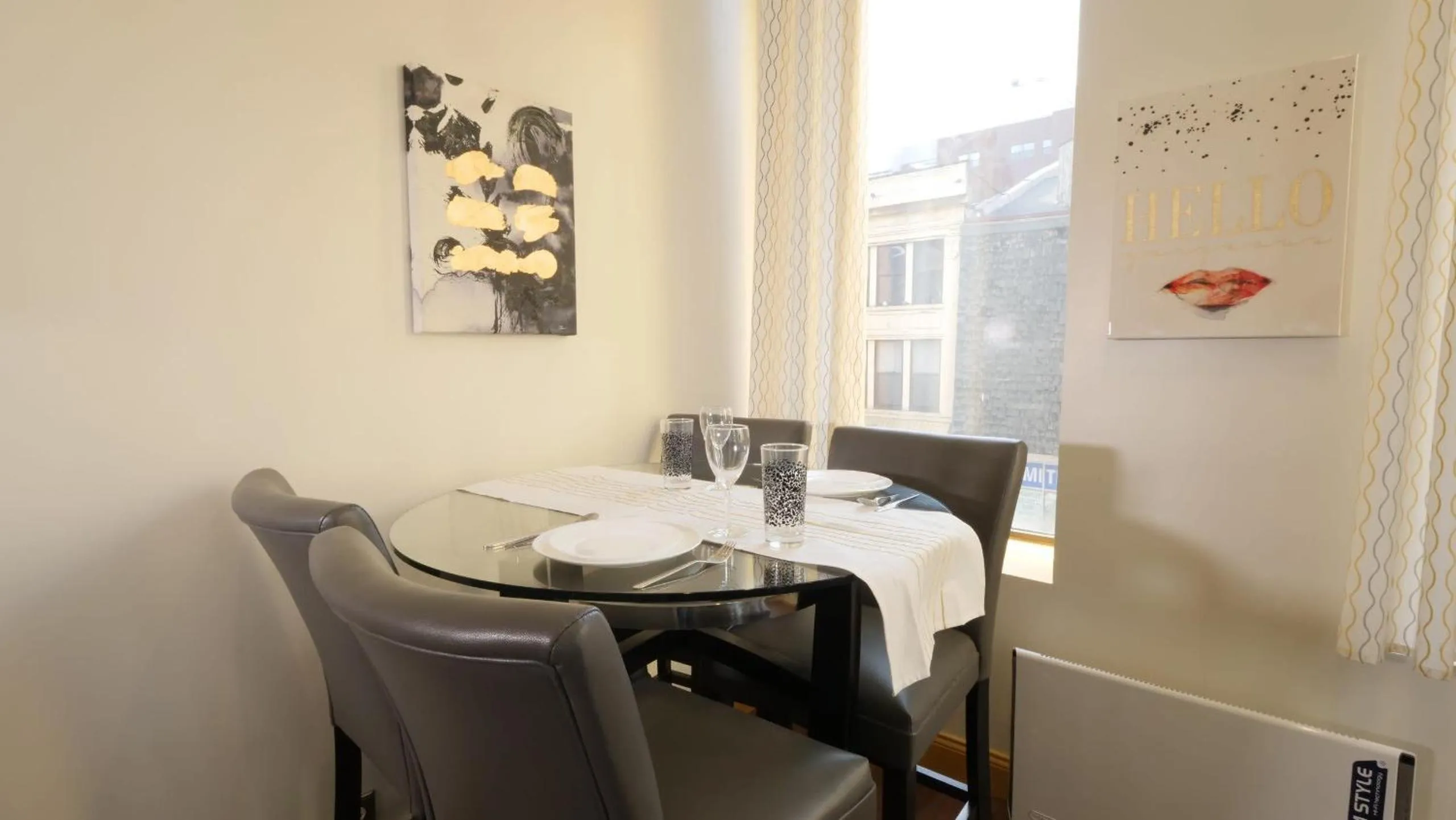 Dining area in Stay Pittsburgh