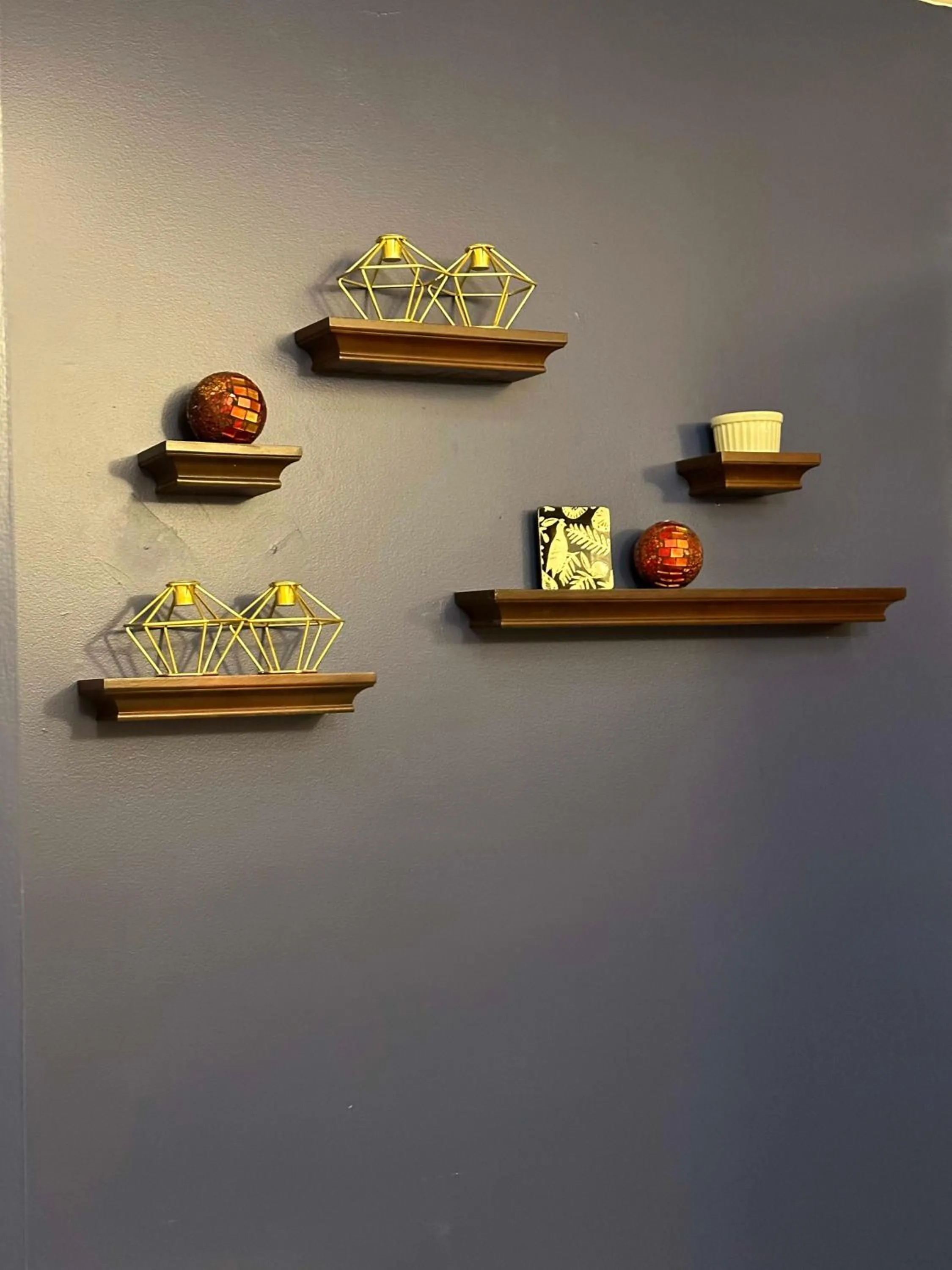 Decorative detail in Stay Pittsburgh