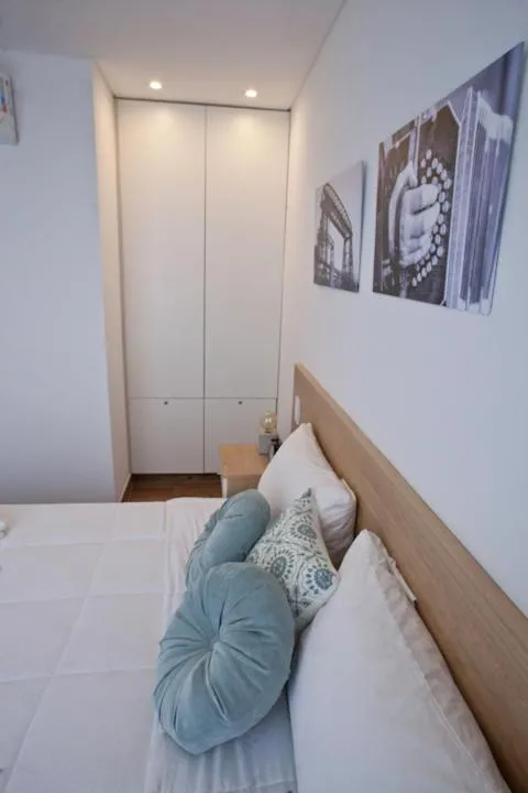 Bed in Palermo Apart By Zafiro