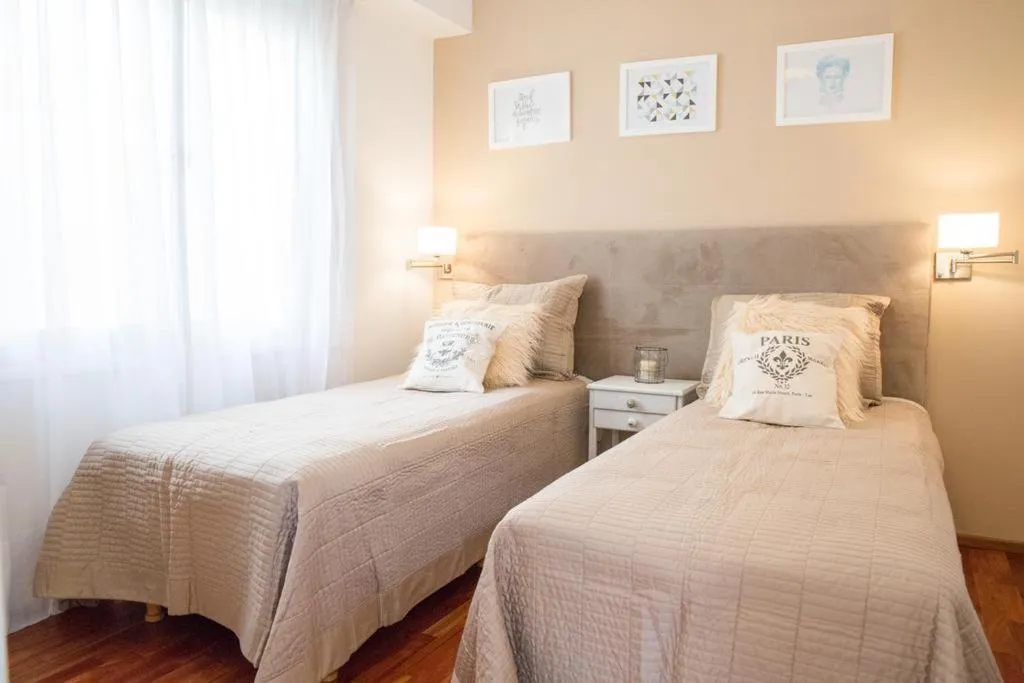 Bed in Palermo Apart By Zafiro