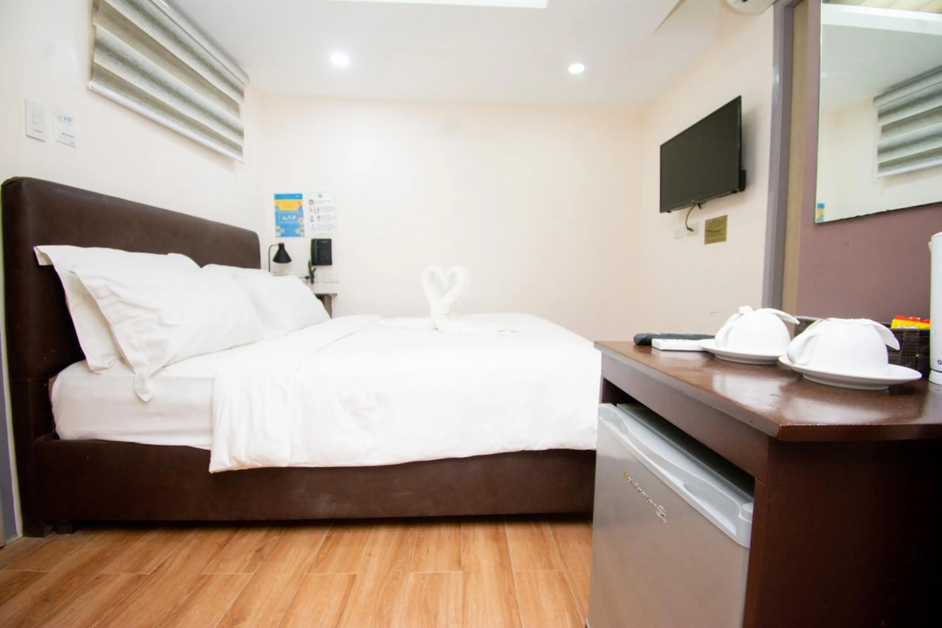 Bed in Emerald Island Hotel