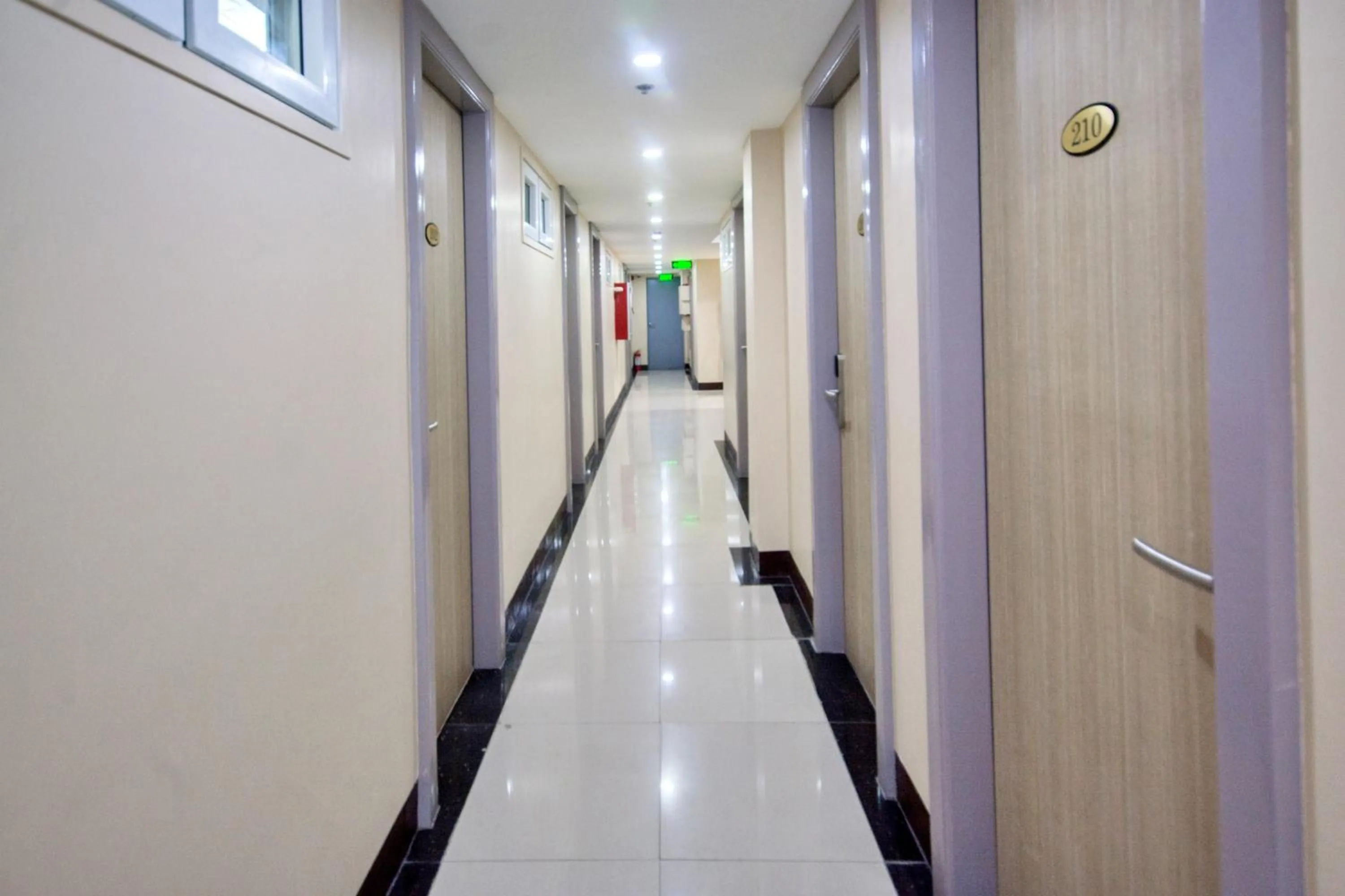 Emerald Island Hotel