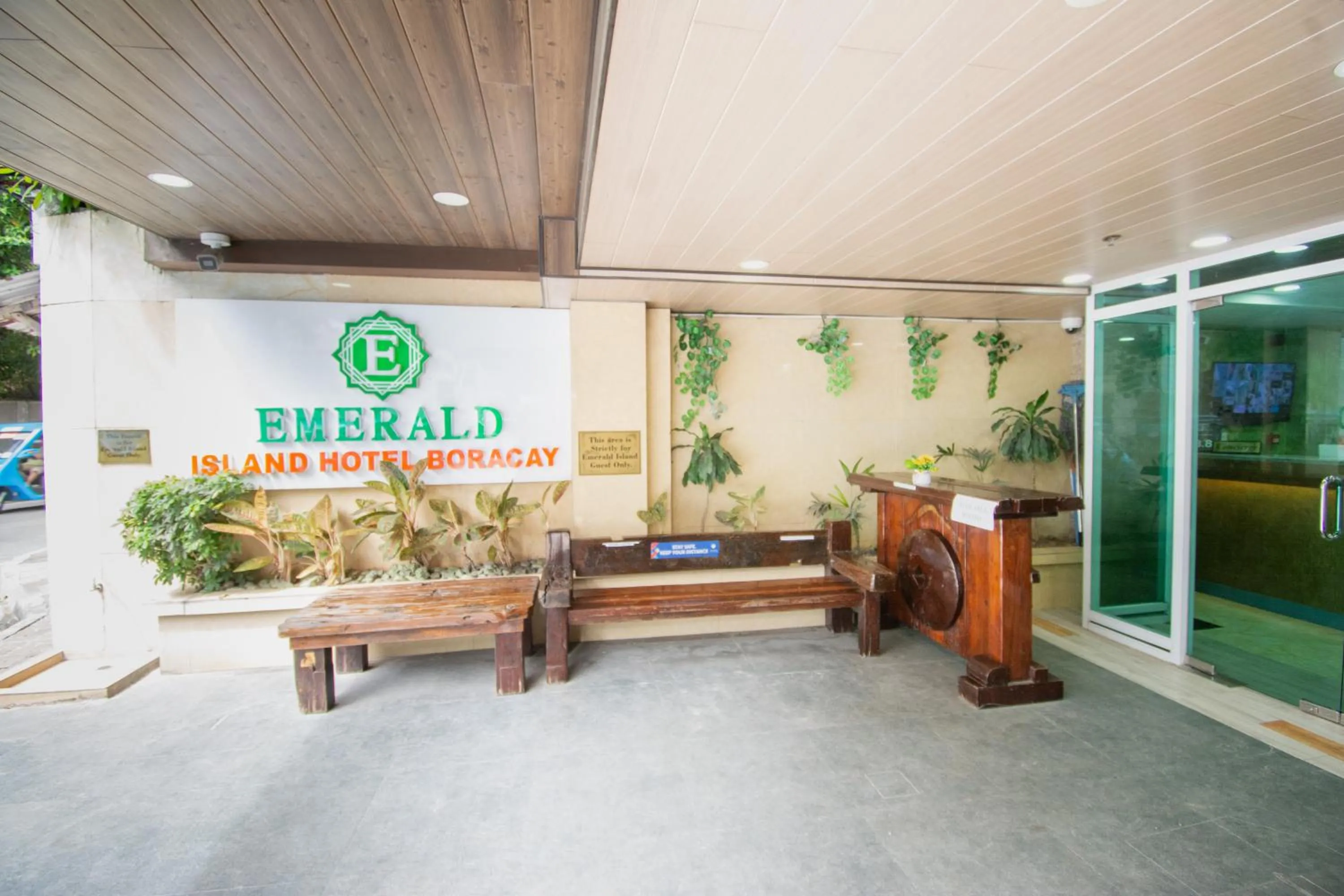 Emerald Island Hotel