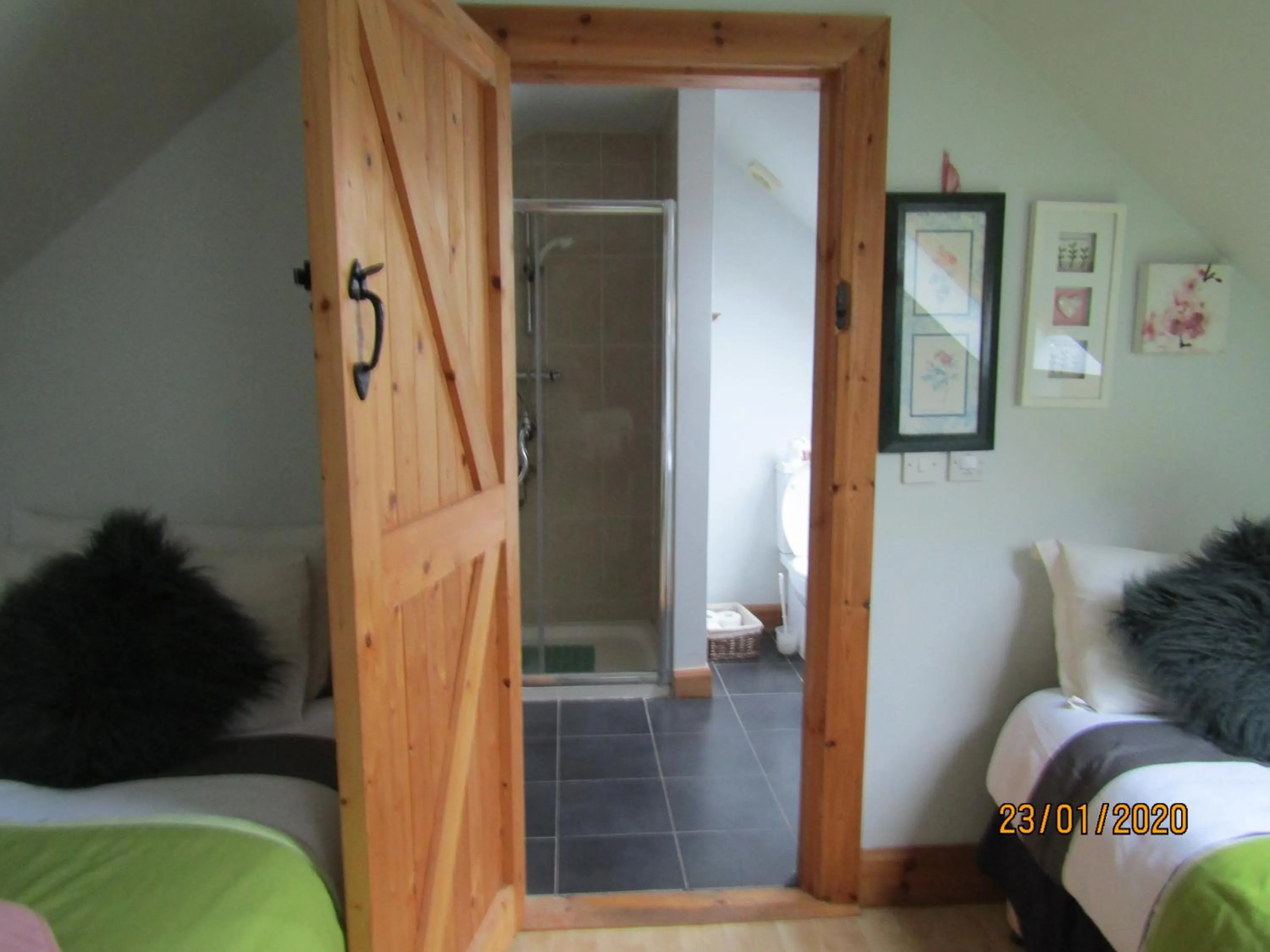 Bed in The Thatched Cottage B&B