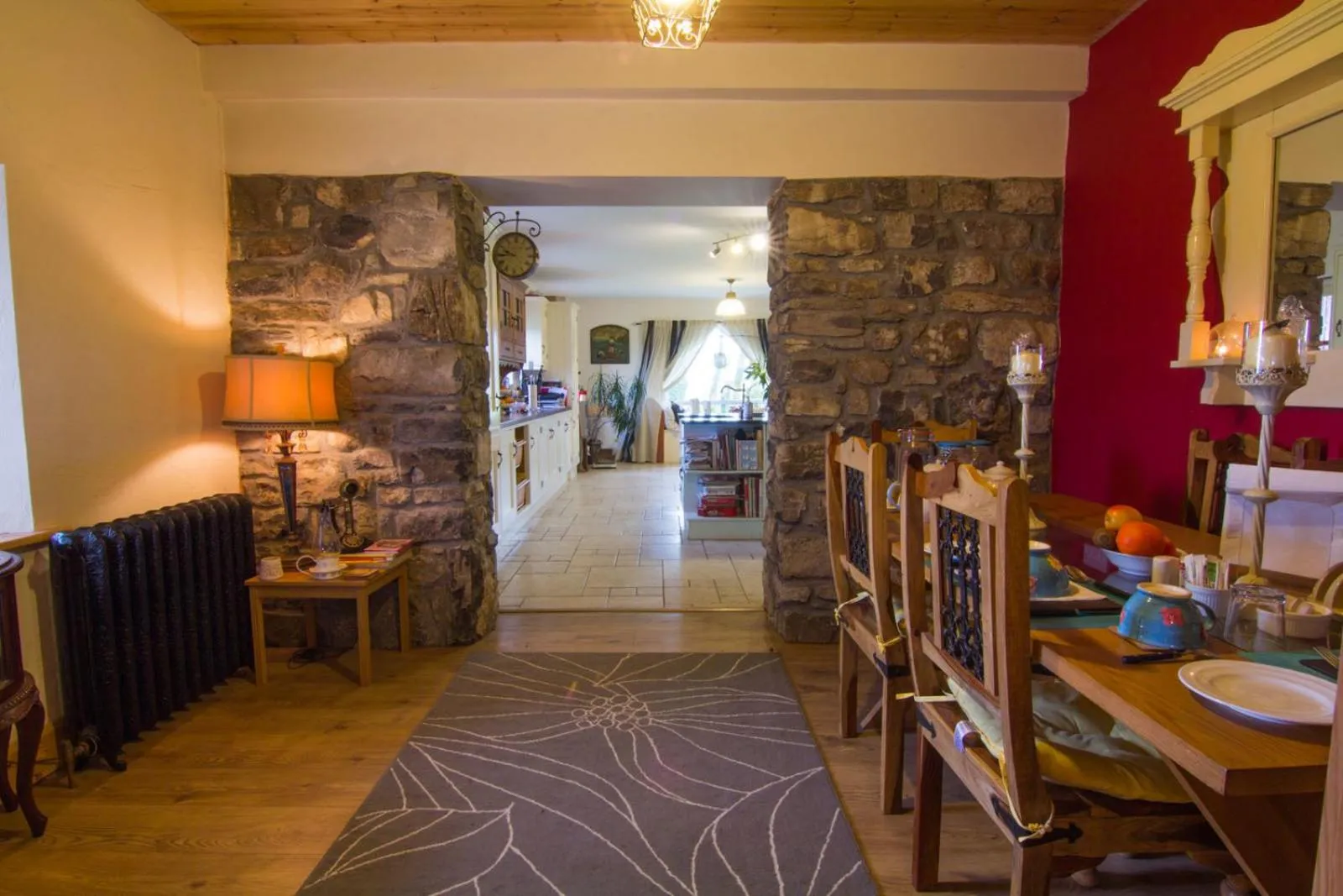 Restaurant/places to eat in The Thatched Cottage B&B