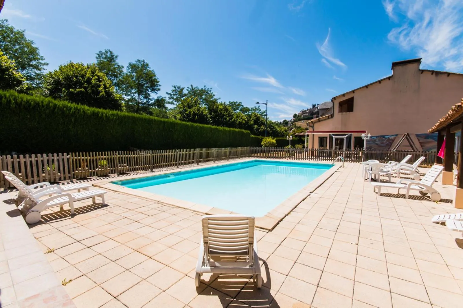 Swimming pool in Les Messageries