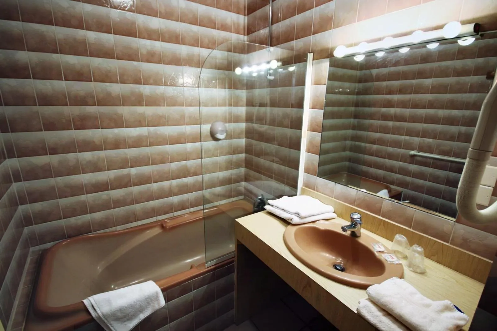 Bathroom in Les Messageries