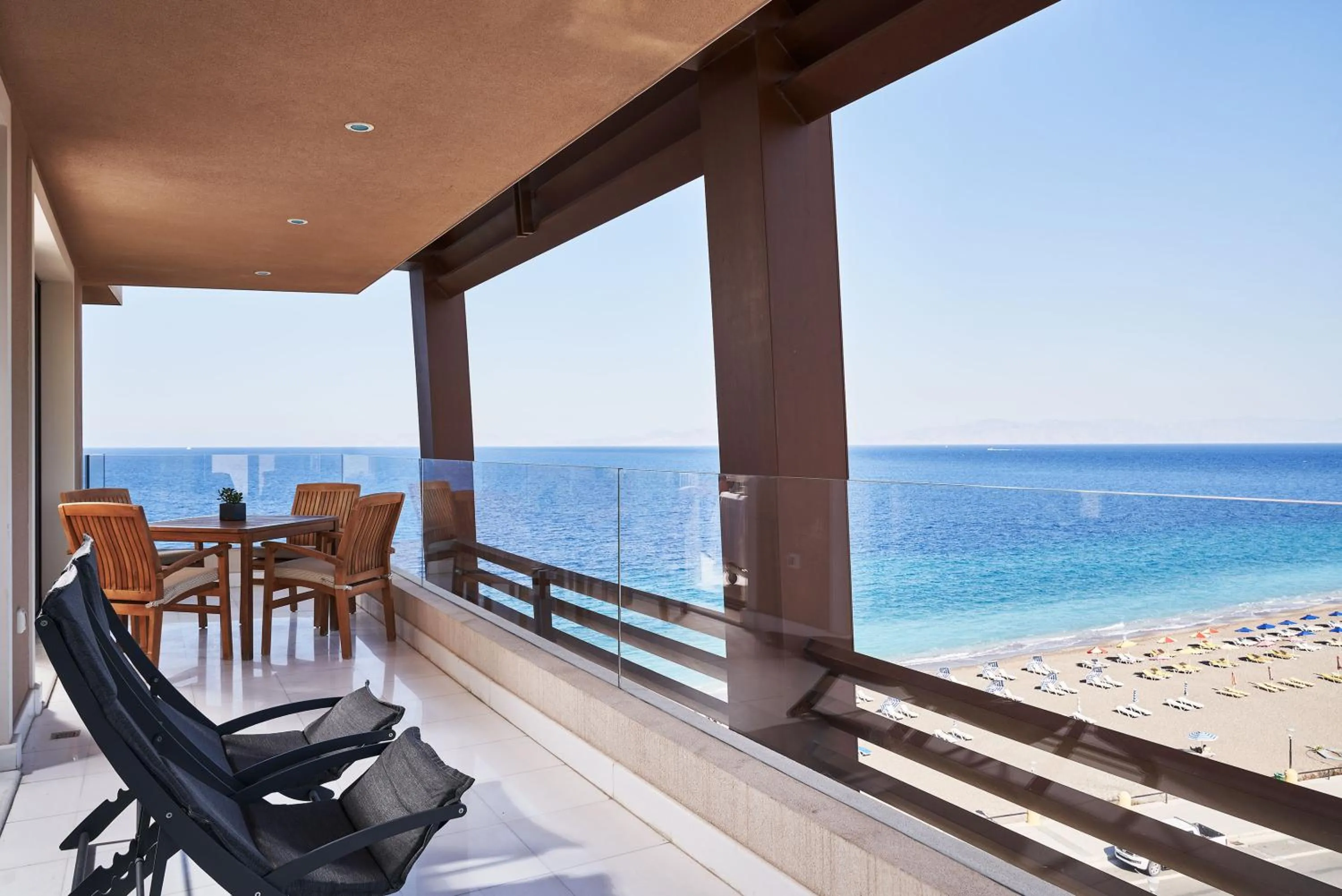 Balcony/Terrace in Bellevue On The Beach Suites