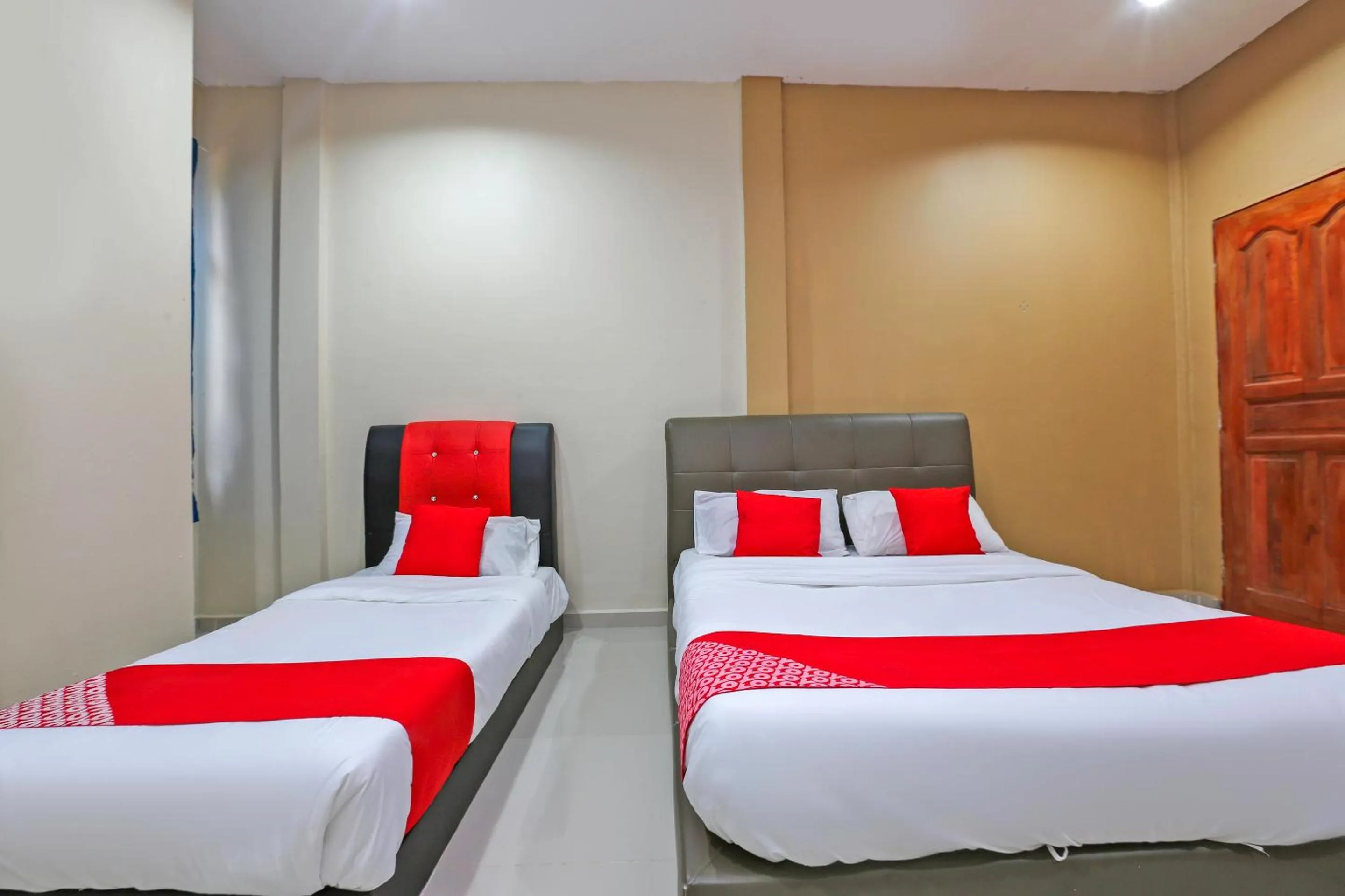 Standard Triple Room in OYO 89933 Nun Hotel